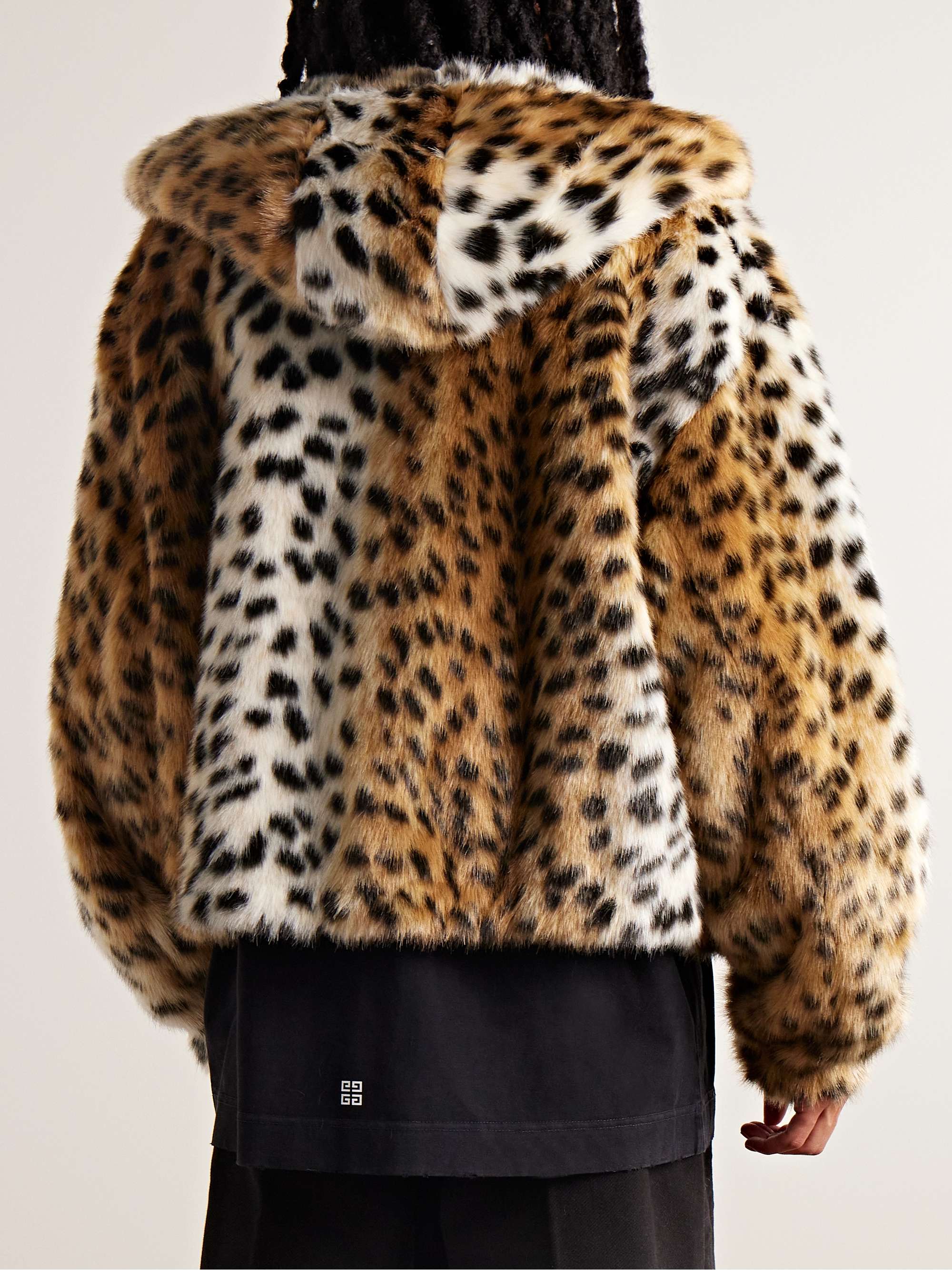GIVENCHY 