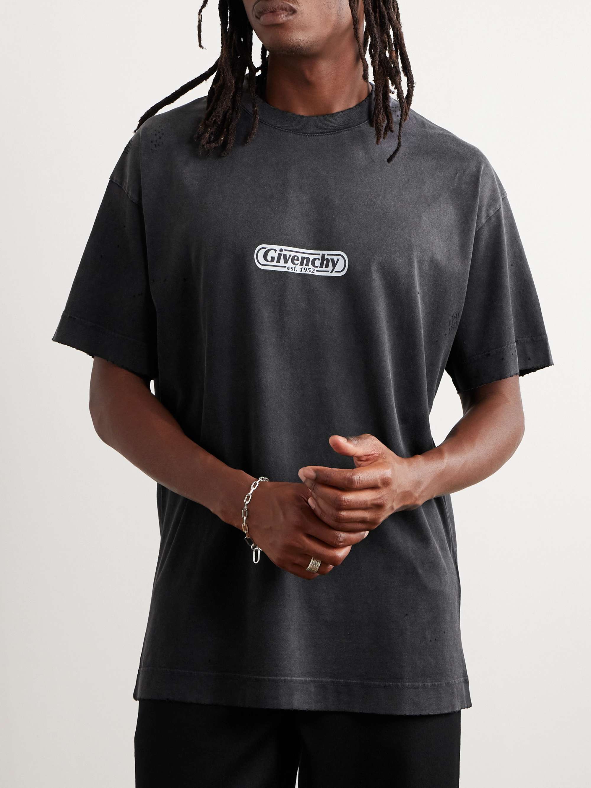 GIVENCHY 