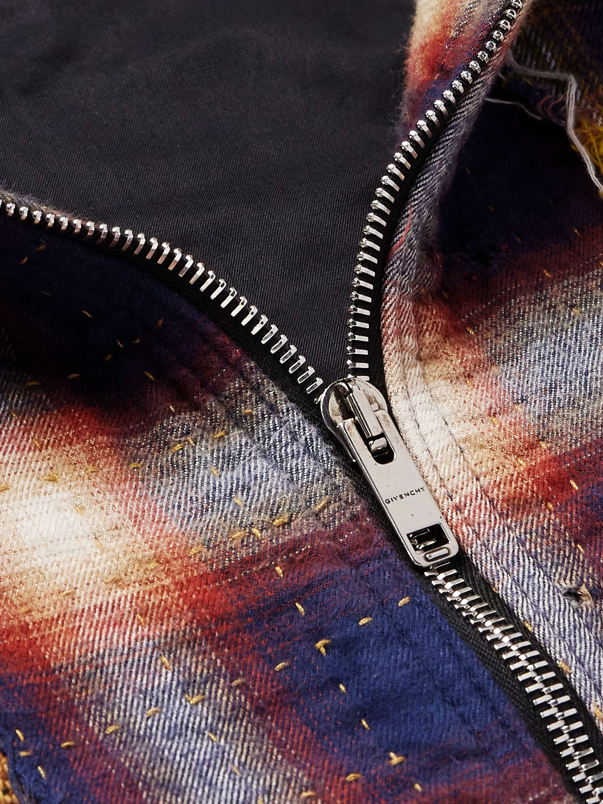 GIVENCHY 