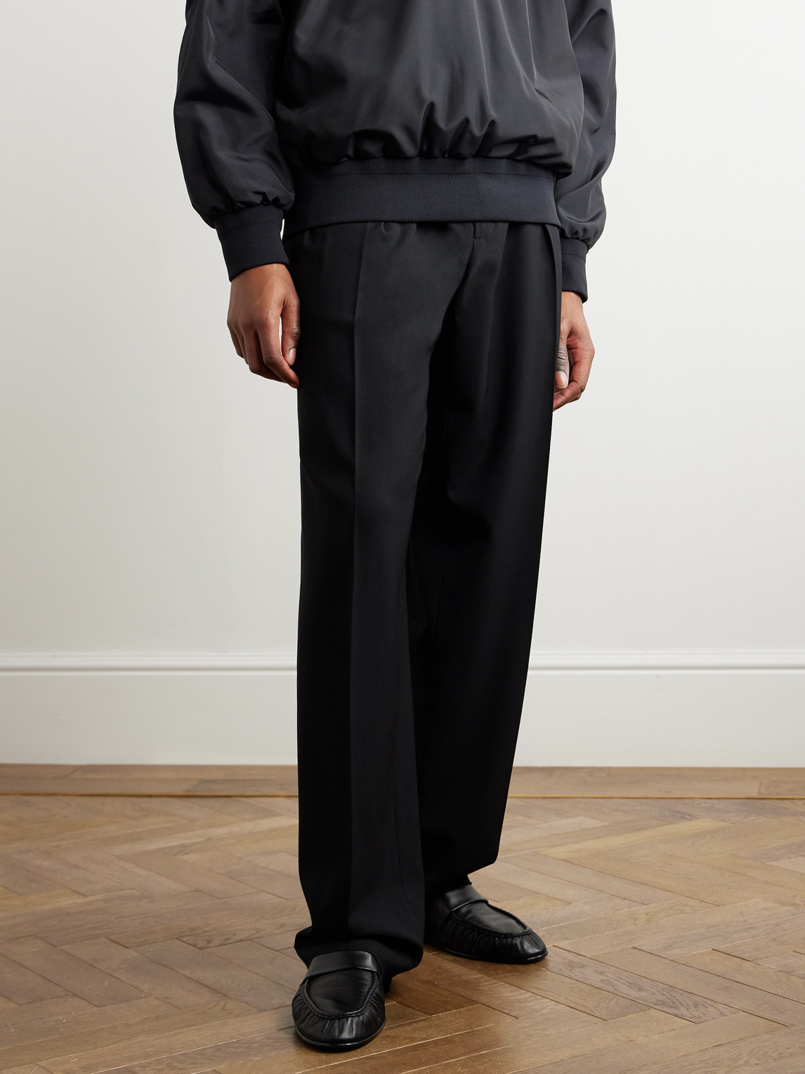 The Row Leather Loafers In Black