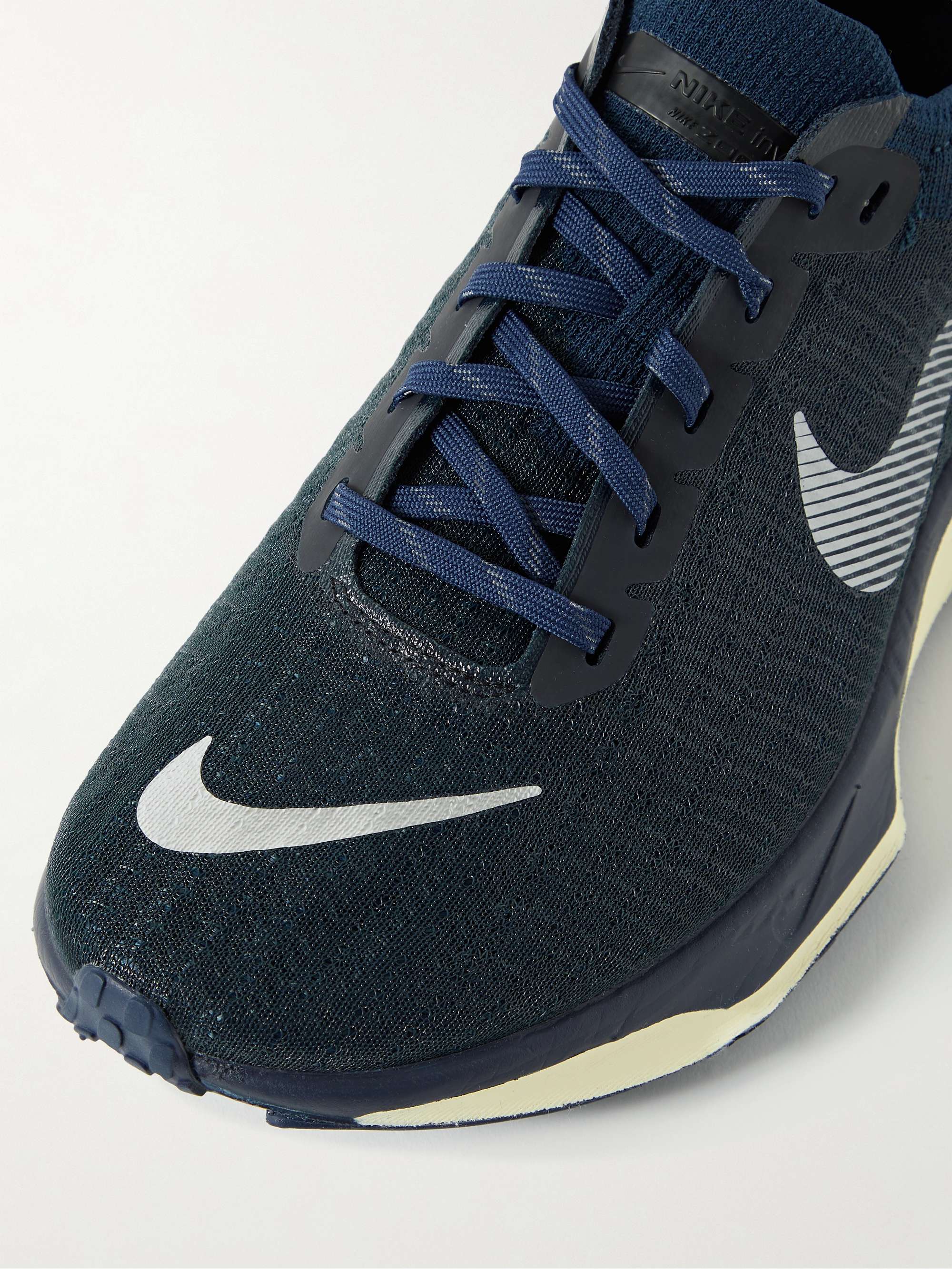 NIKE RUNNING ZoomX Invincible 3 Flyknit Running Sneakers for Men