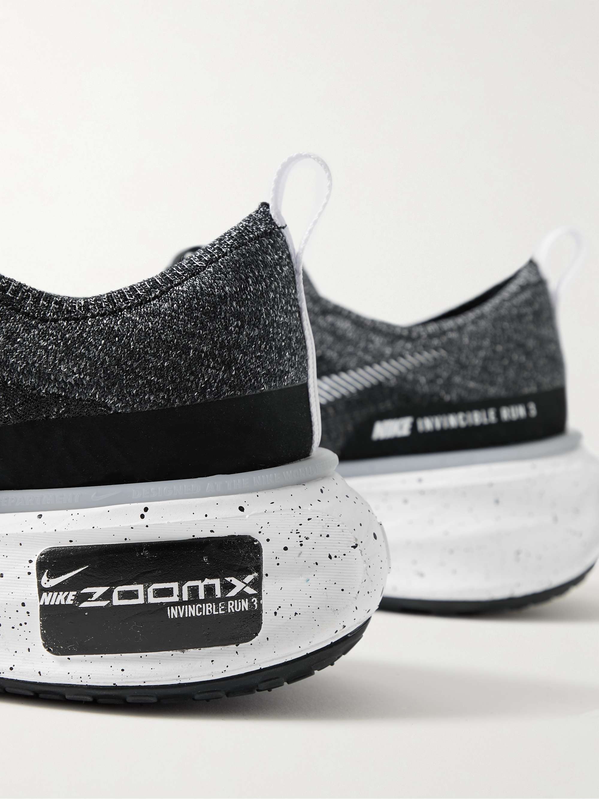 NIKE RUNNING ZoomX Invincible 3 Flyknit Running Sneakers for Men | MR ...