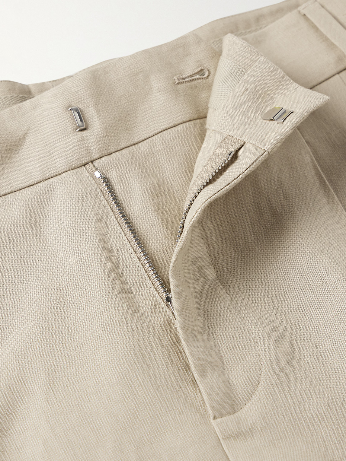 Loro Piana Honiara Straight-leg Pleated Linen Bermuda Shorts In Neutrals