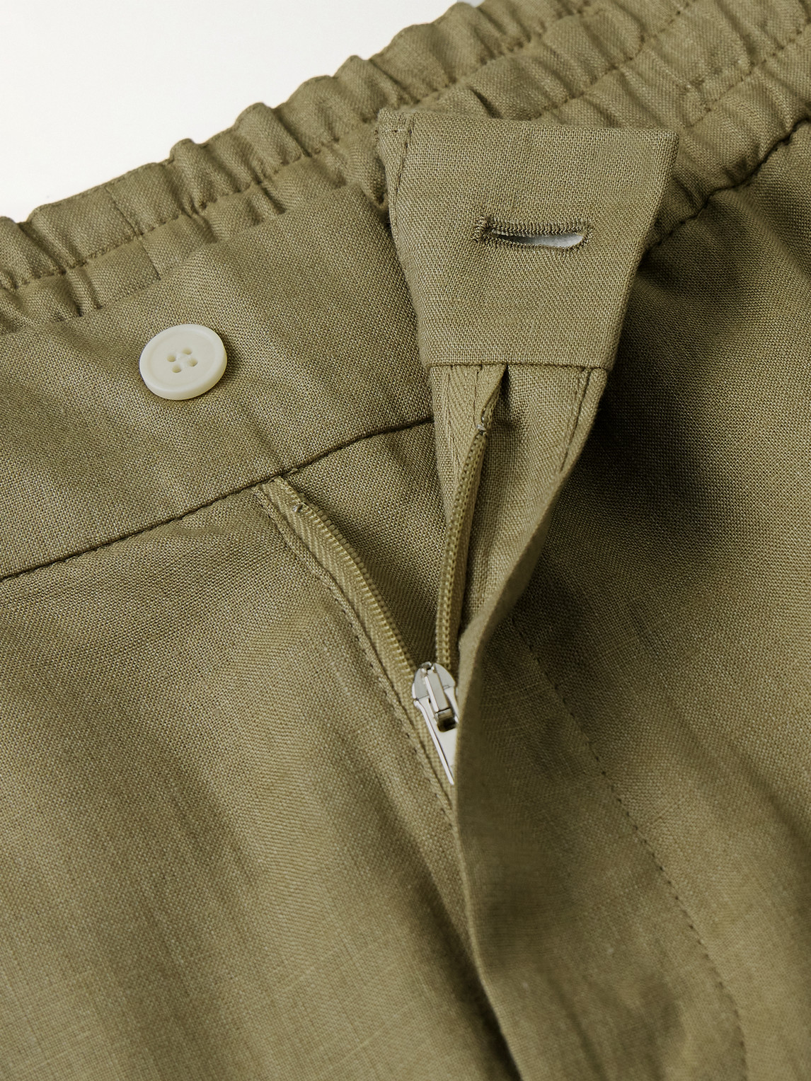 Shop Loro Piana Gadd Straight-leg Linen Trousers In Green