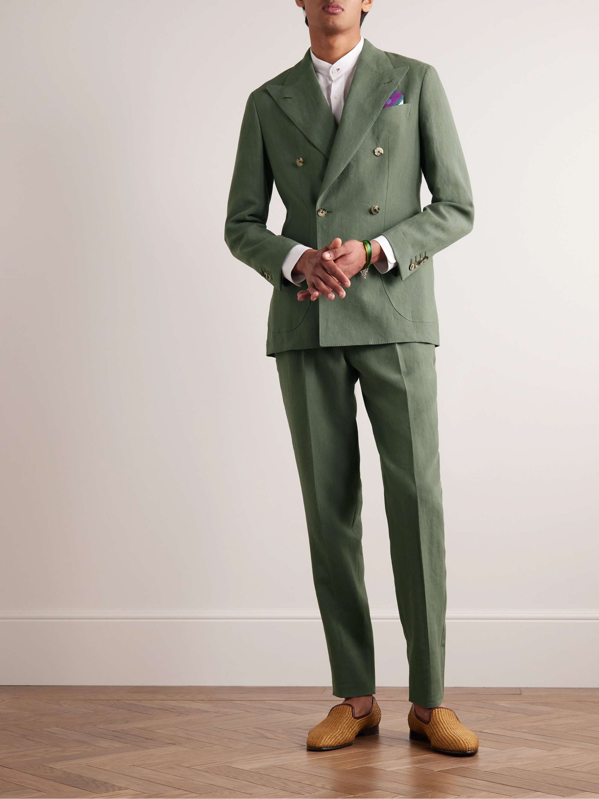 THOM SWEENEY 