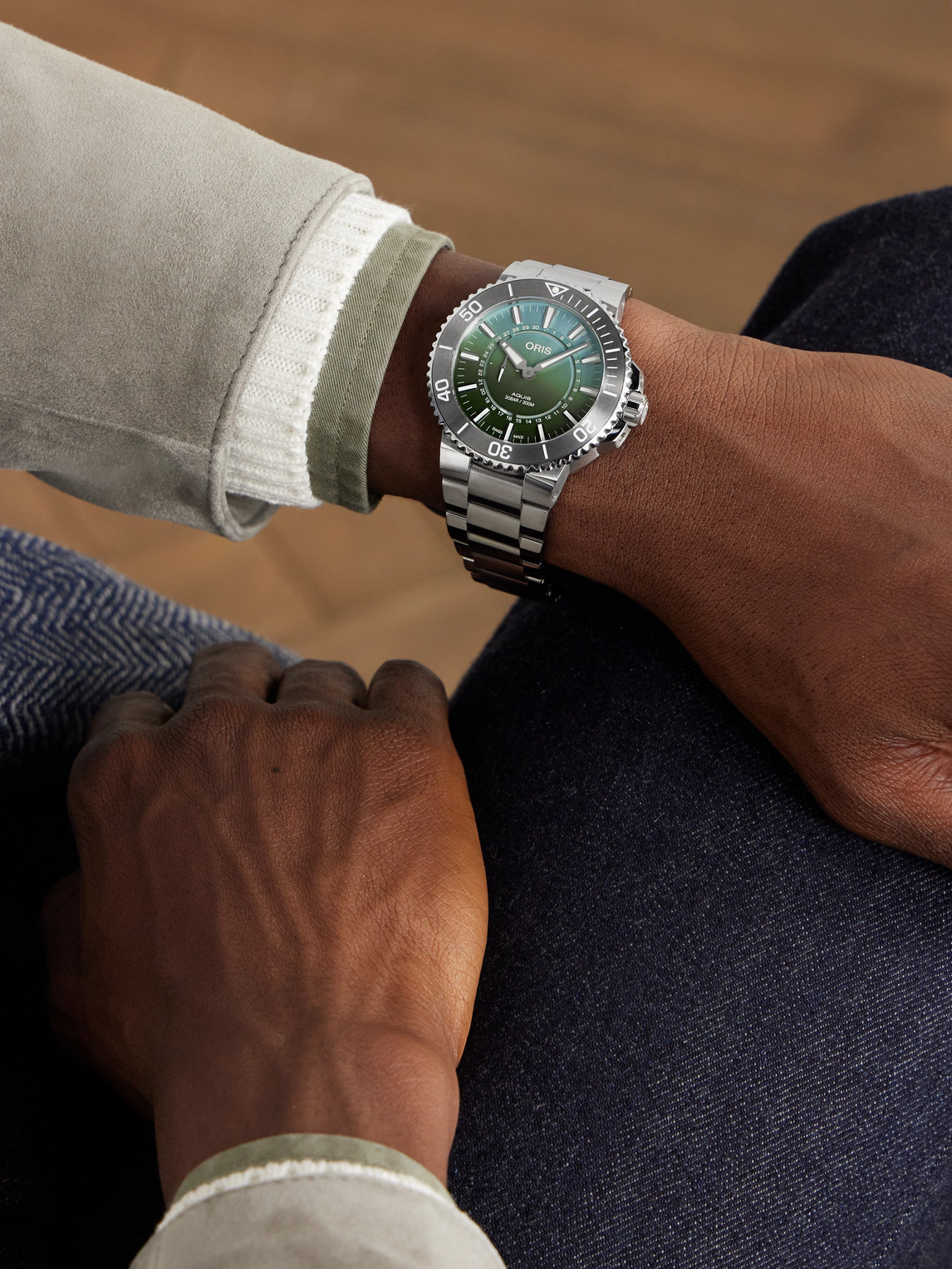 Shop Oris Aquis Dat Watt Limited Edition Ii Automatic 43.5mm Stainless Steel Watch, Ref. No. 01 743 7734 4197- In Green