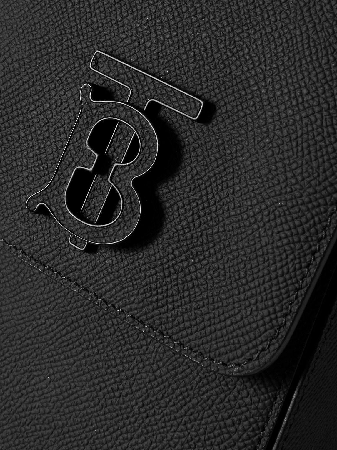 Shop Burberry Full-grain Leather Phone Pouch In Black
