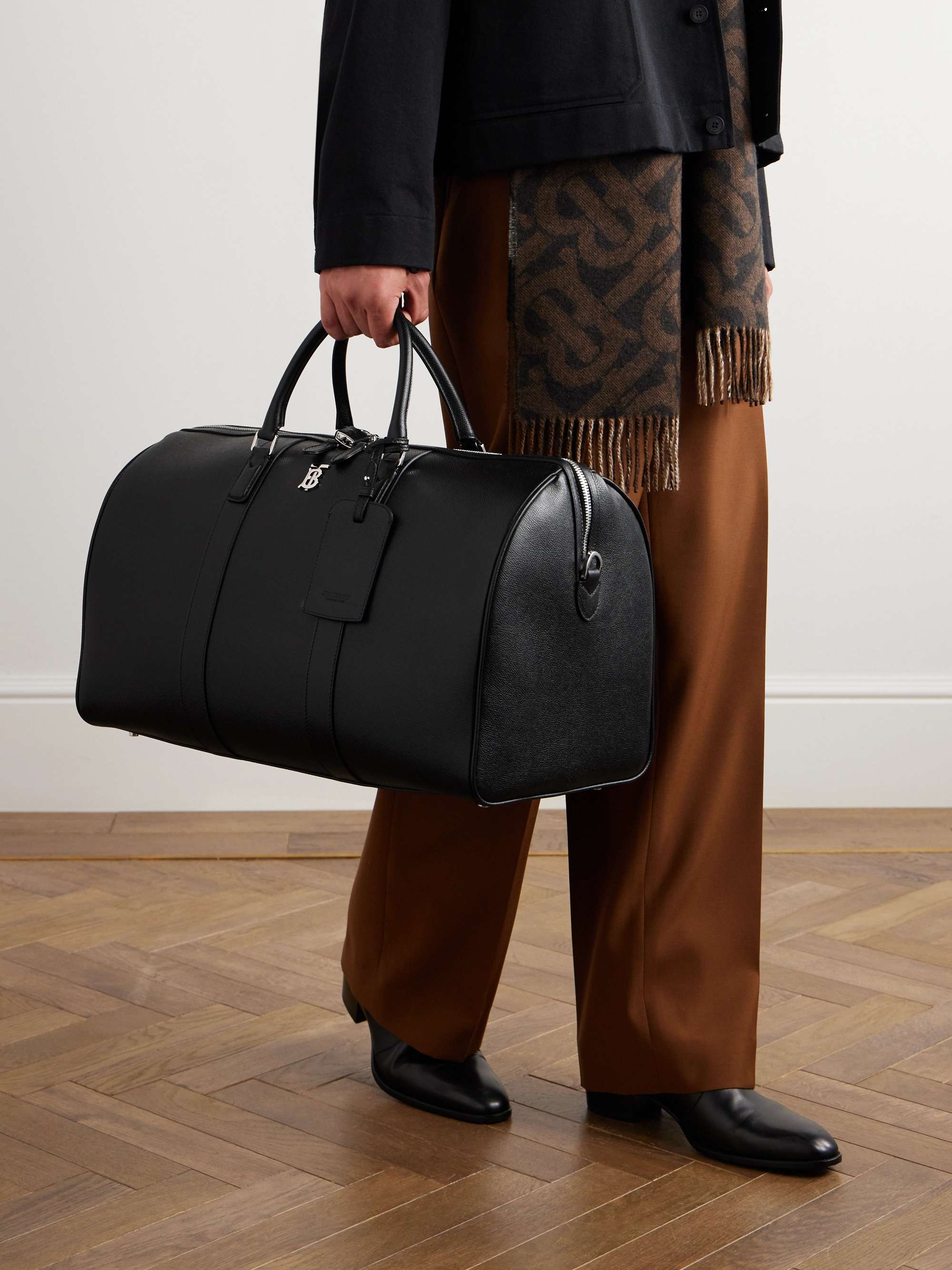 LOUIS VUITTON Taiga Overnight Briefcase 2 Zip