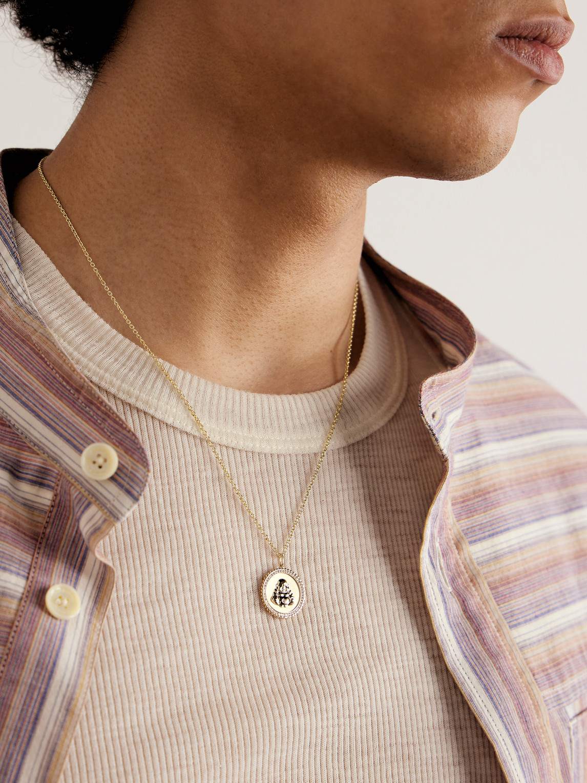 Gold Diamond Pendant Necklace — 2