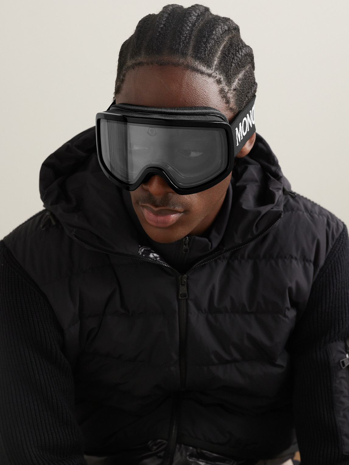 Shop Moncler Terrabeam S1 Photochromatic Ski Goggles In Black