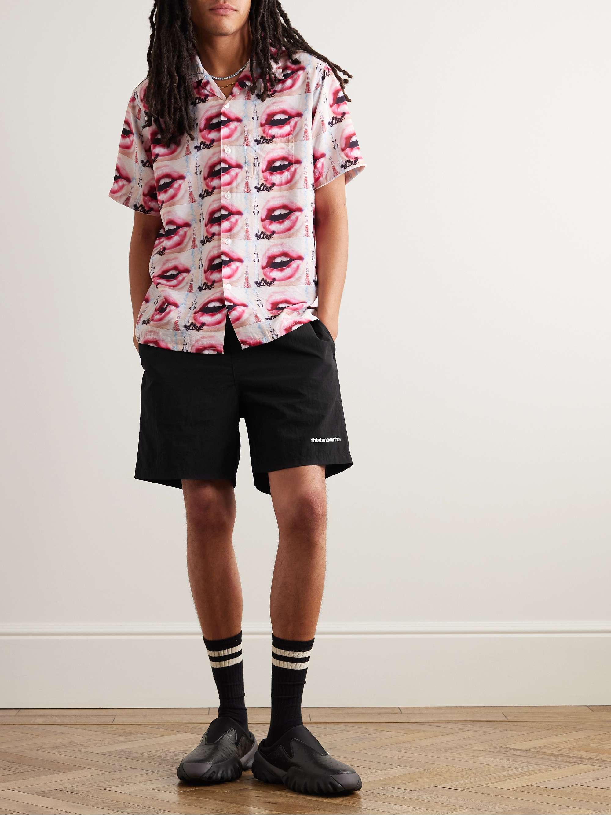 人気商品の thisisneverthat ショートパンツ 新品