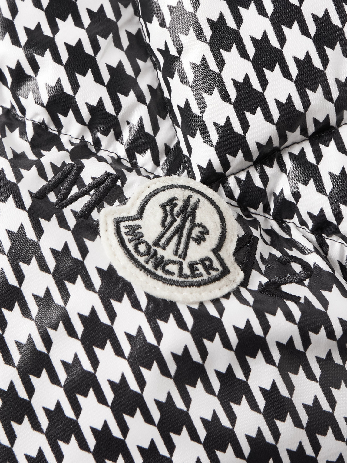 Shop Moncler Genius 7 Moncler Frgmt Hiroshi Fujiwara Socotrine Houndstooth-print Shell Hooded Down Jacket In Black