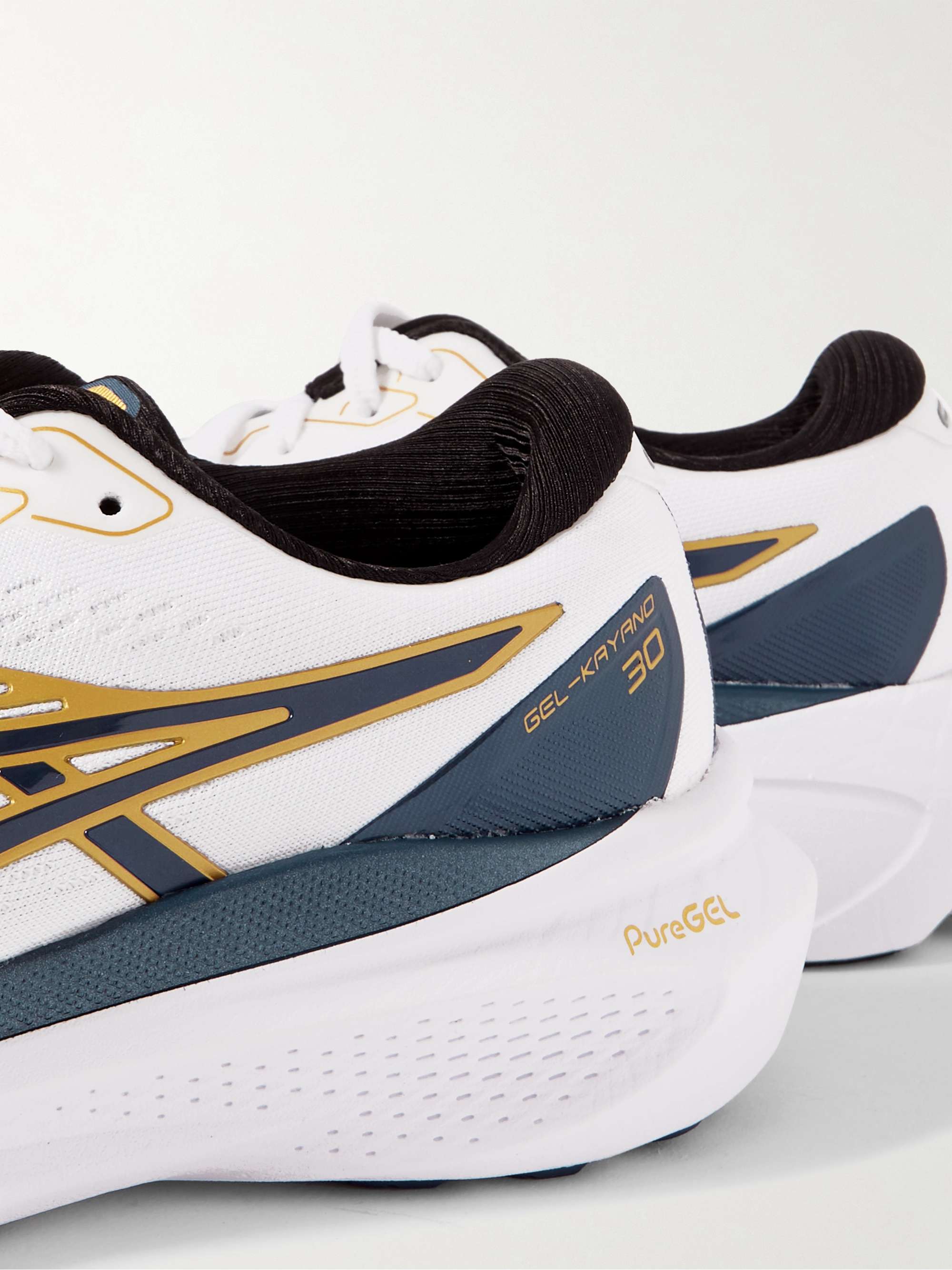 ASICS 