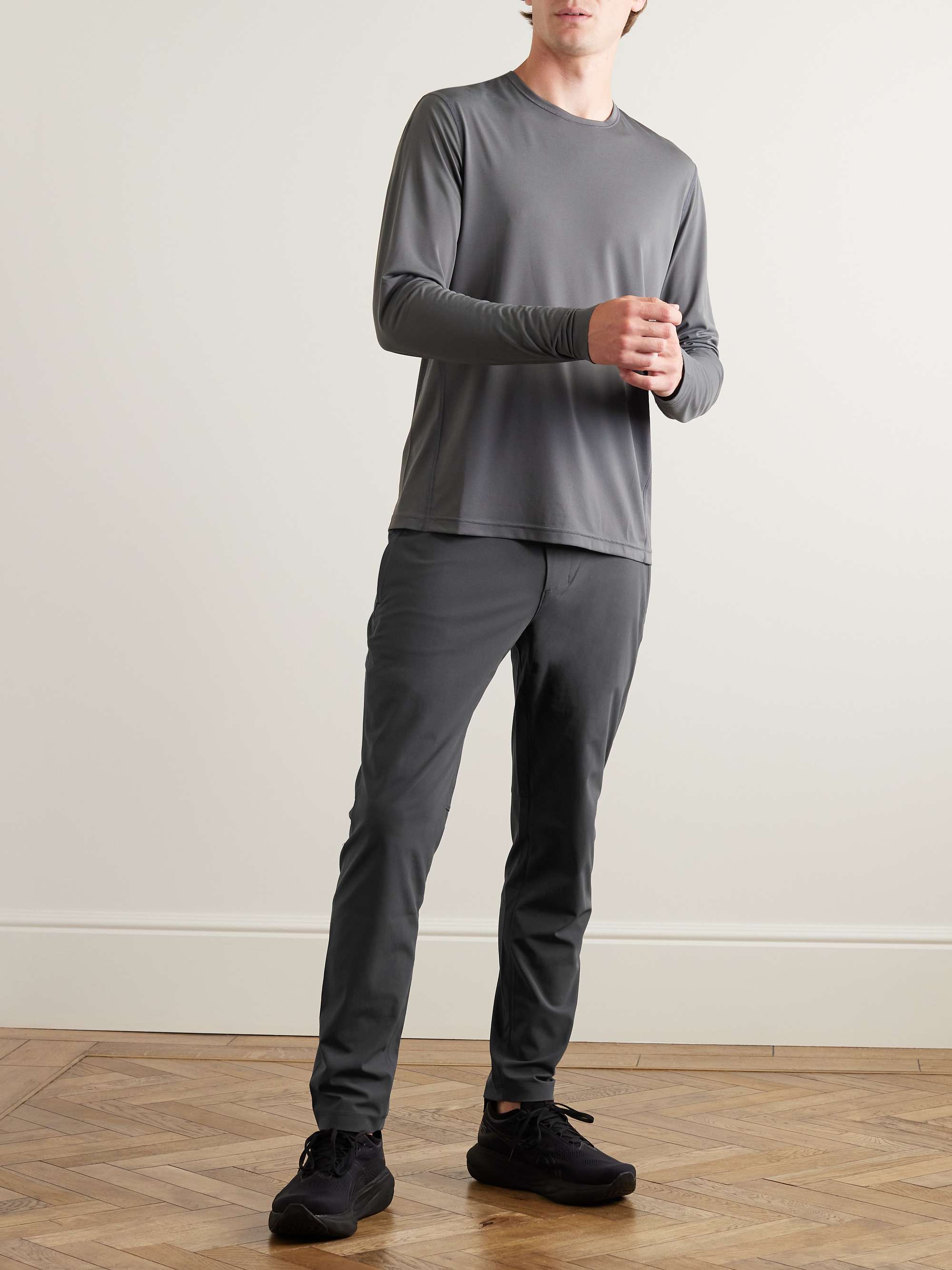 Reigning champ coach's jogger 2025