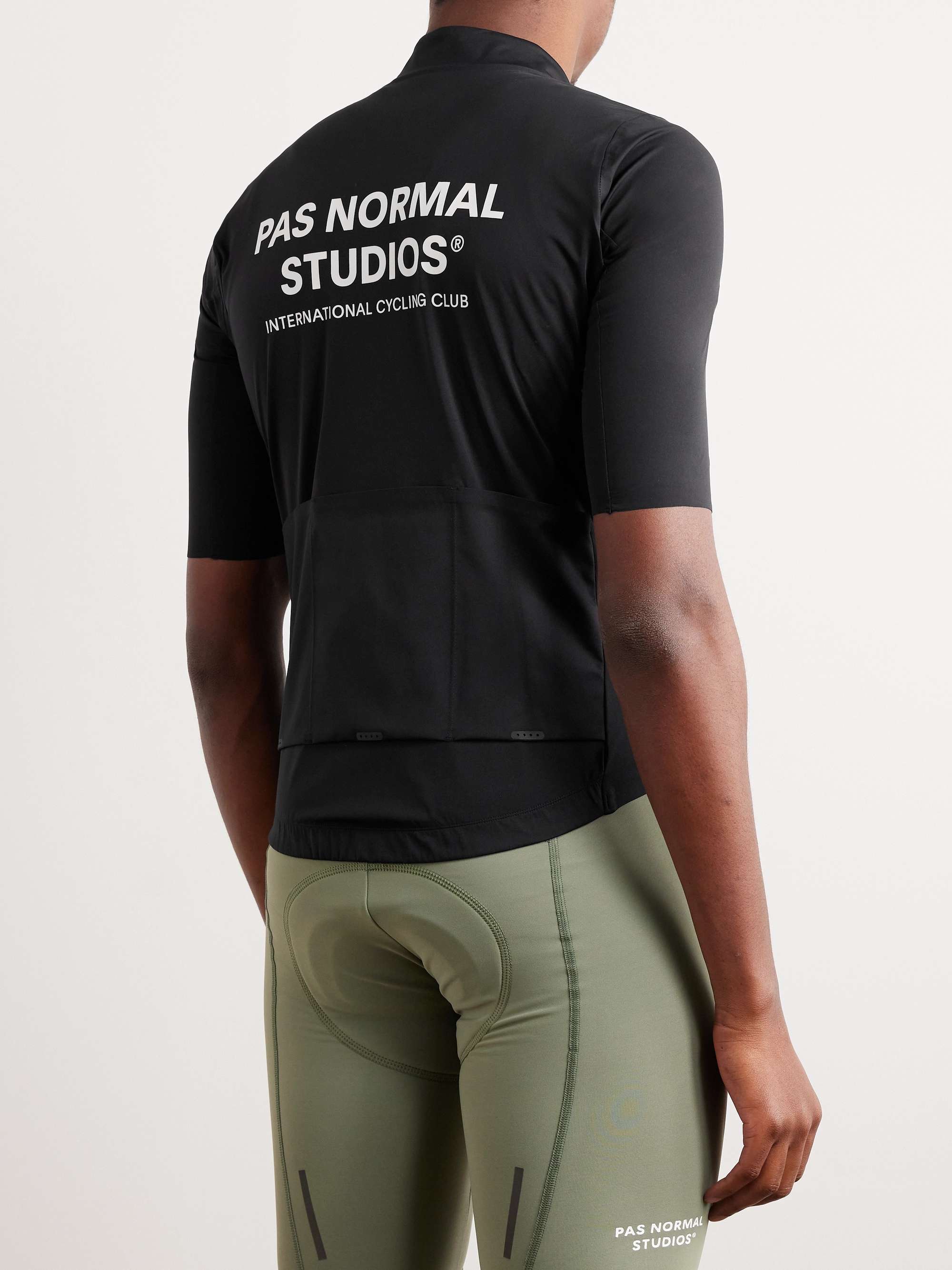 PAS NORMAL STUDIOS 
