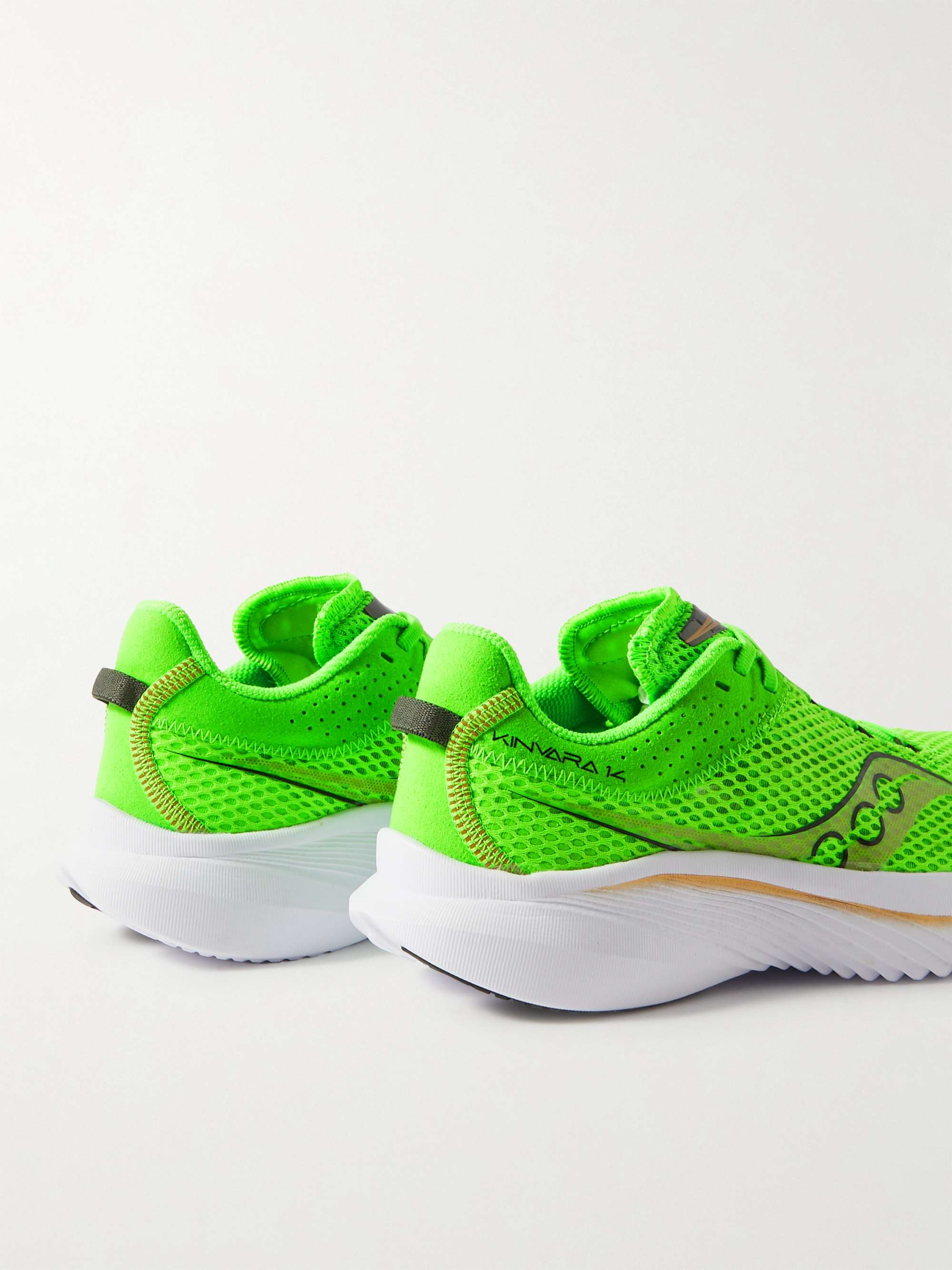 SAUCONY 