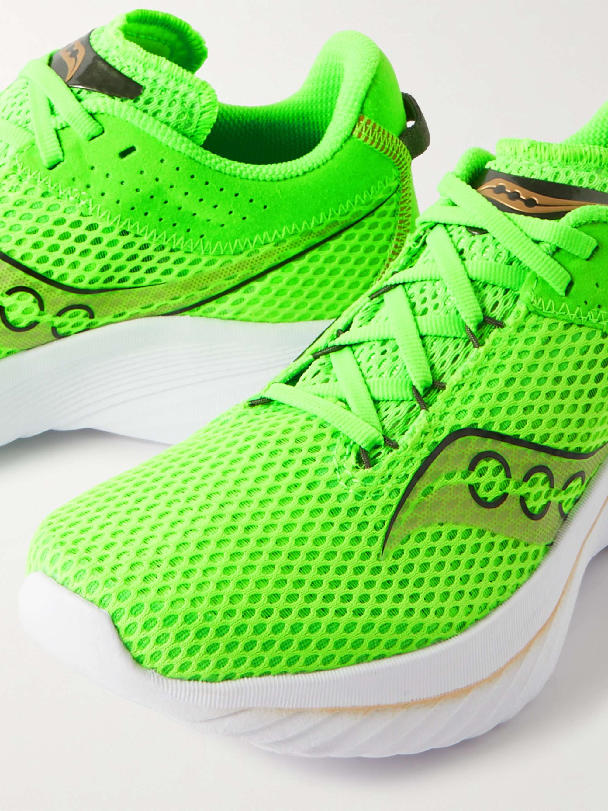 SAUCONY 