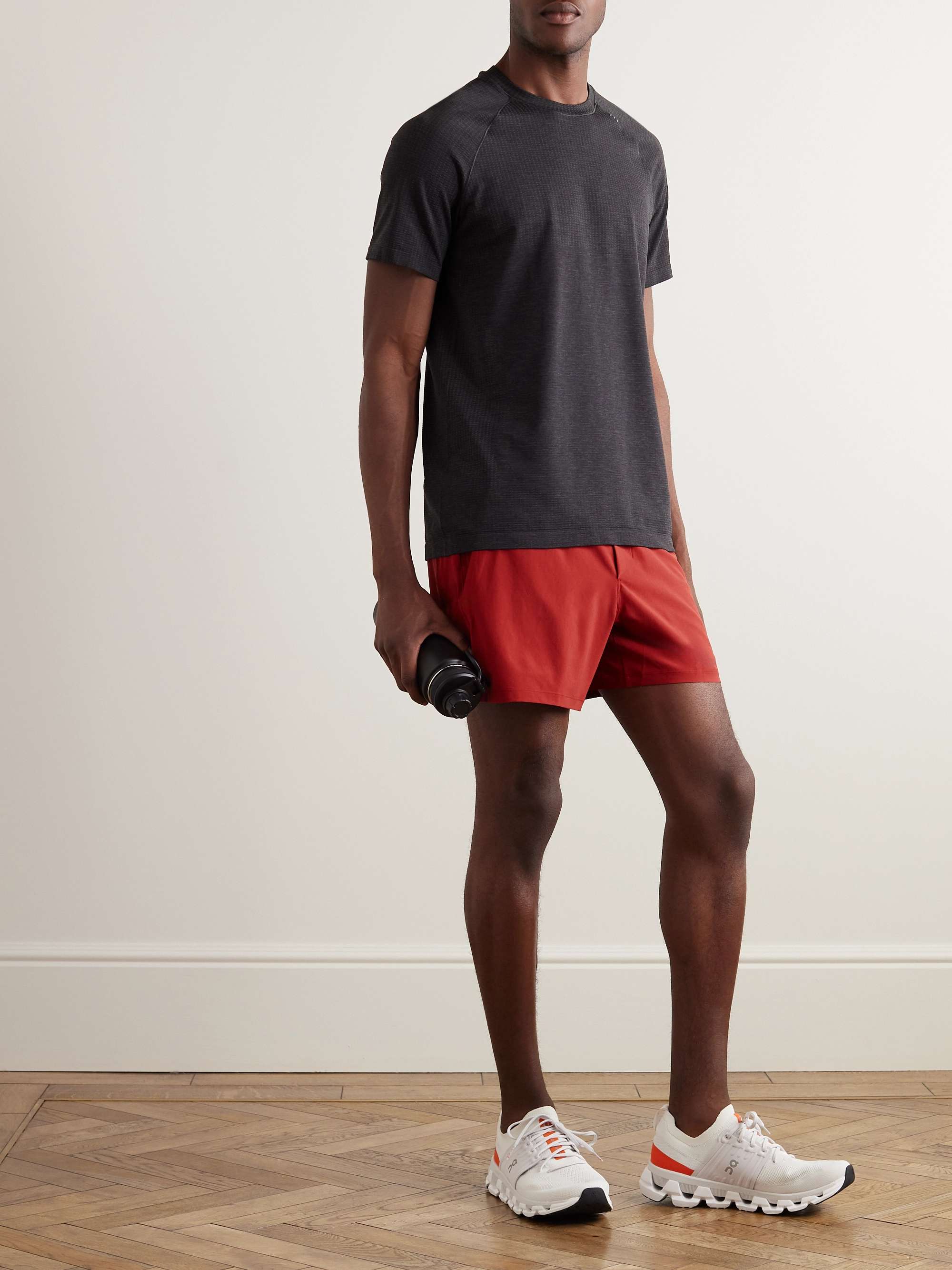 LULULEMON 