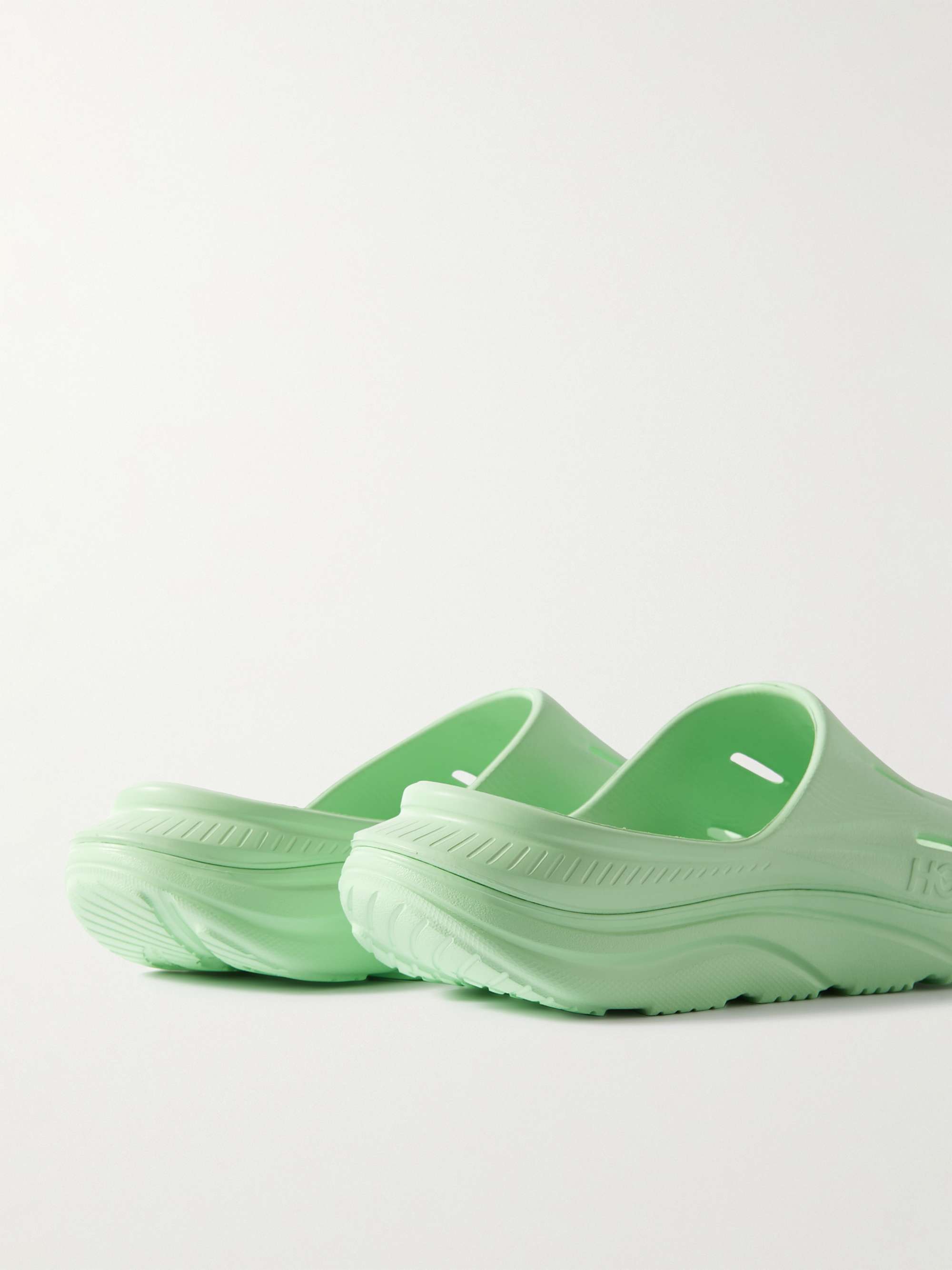 HOKA ONE ONE 