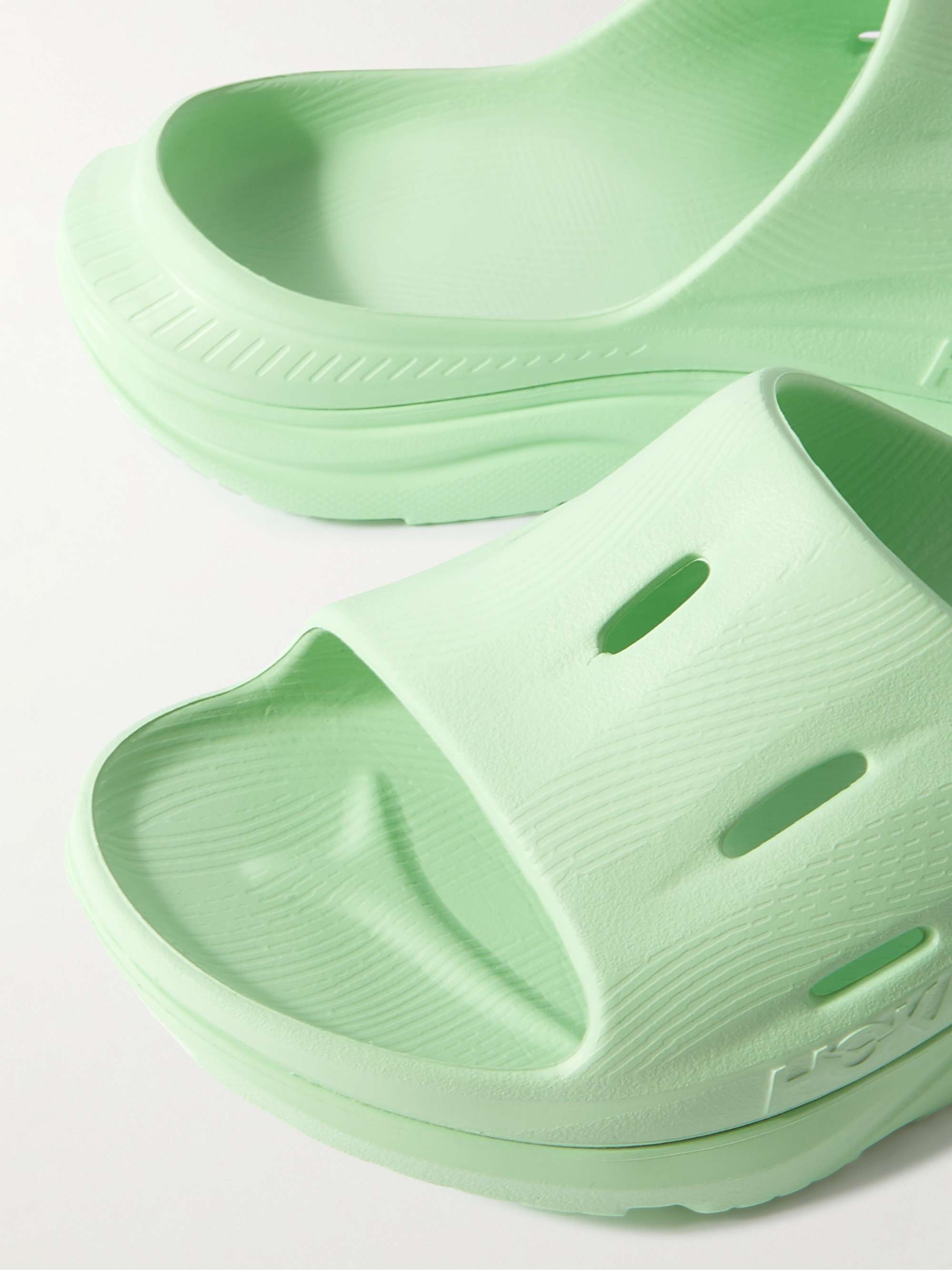 HOKA ONE ONE 