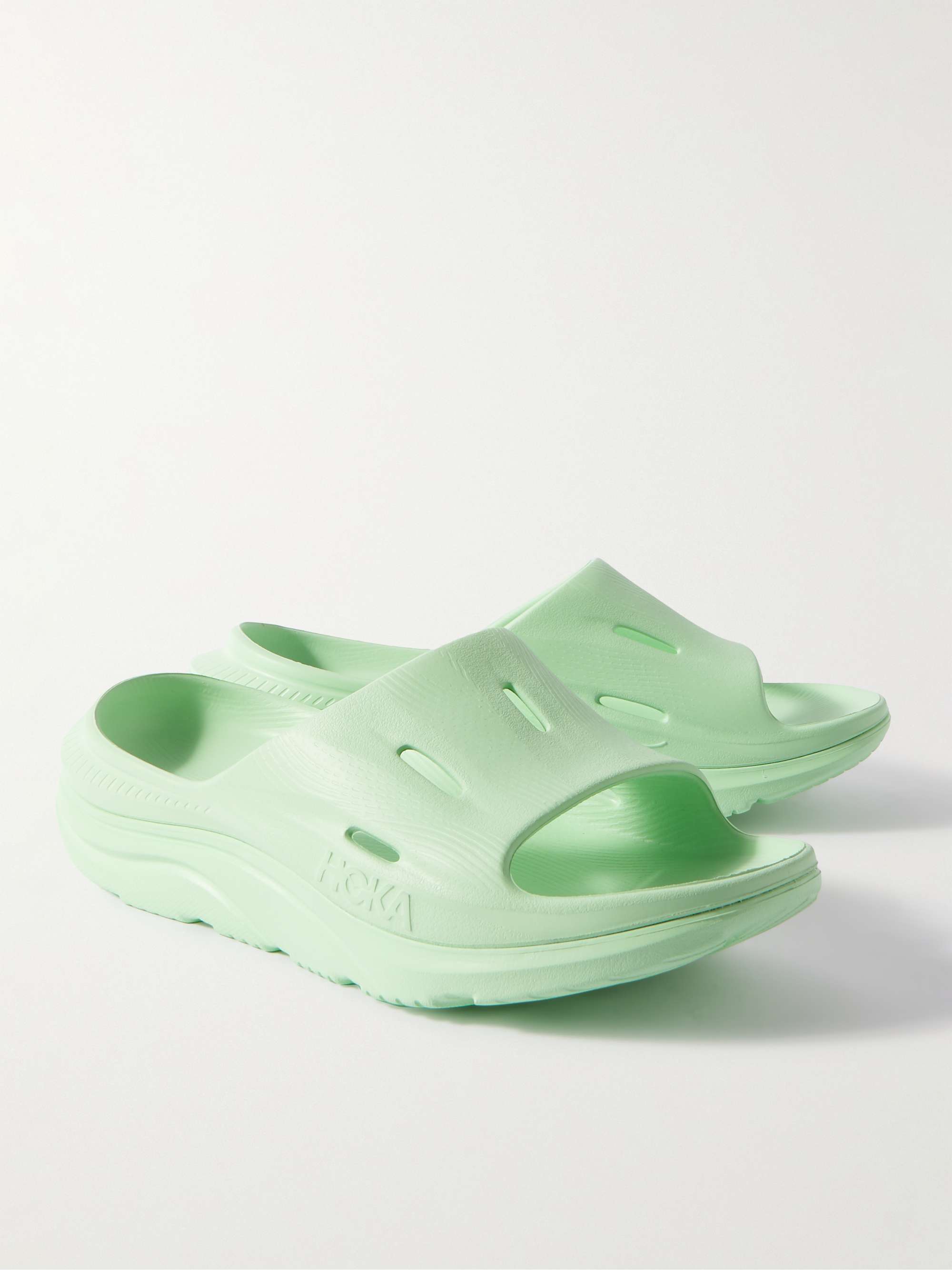 HOKA ONE ONE 