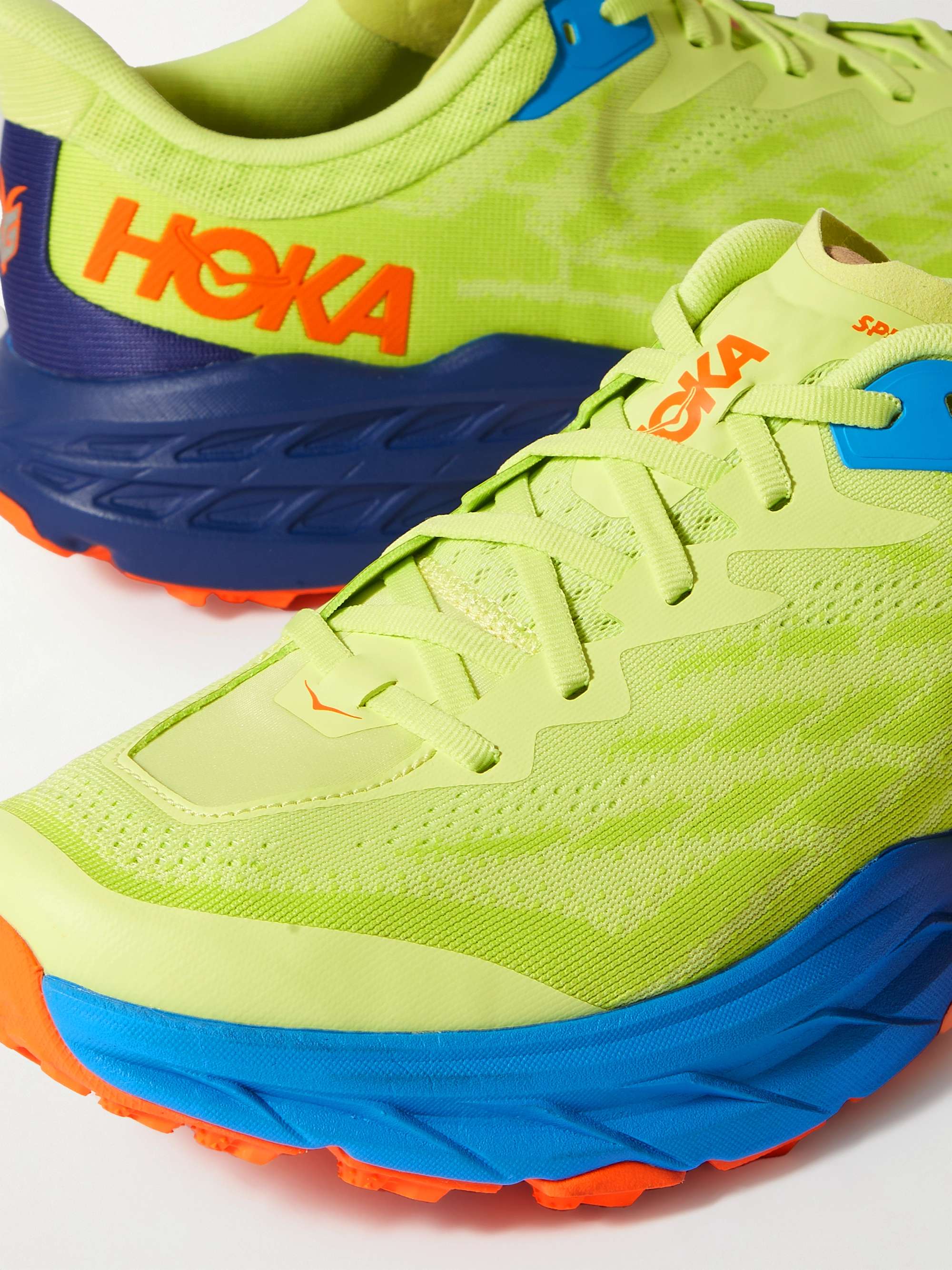 HOKA ONE ONE 
