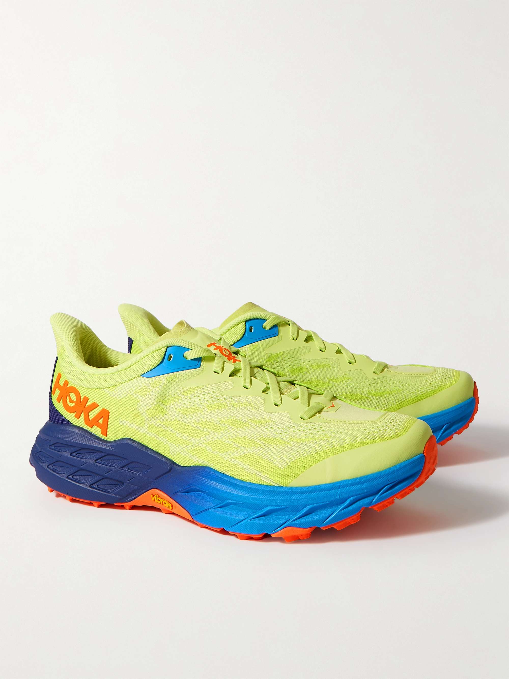 HOKA ONE ONE 