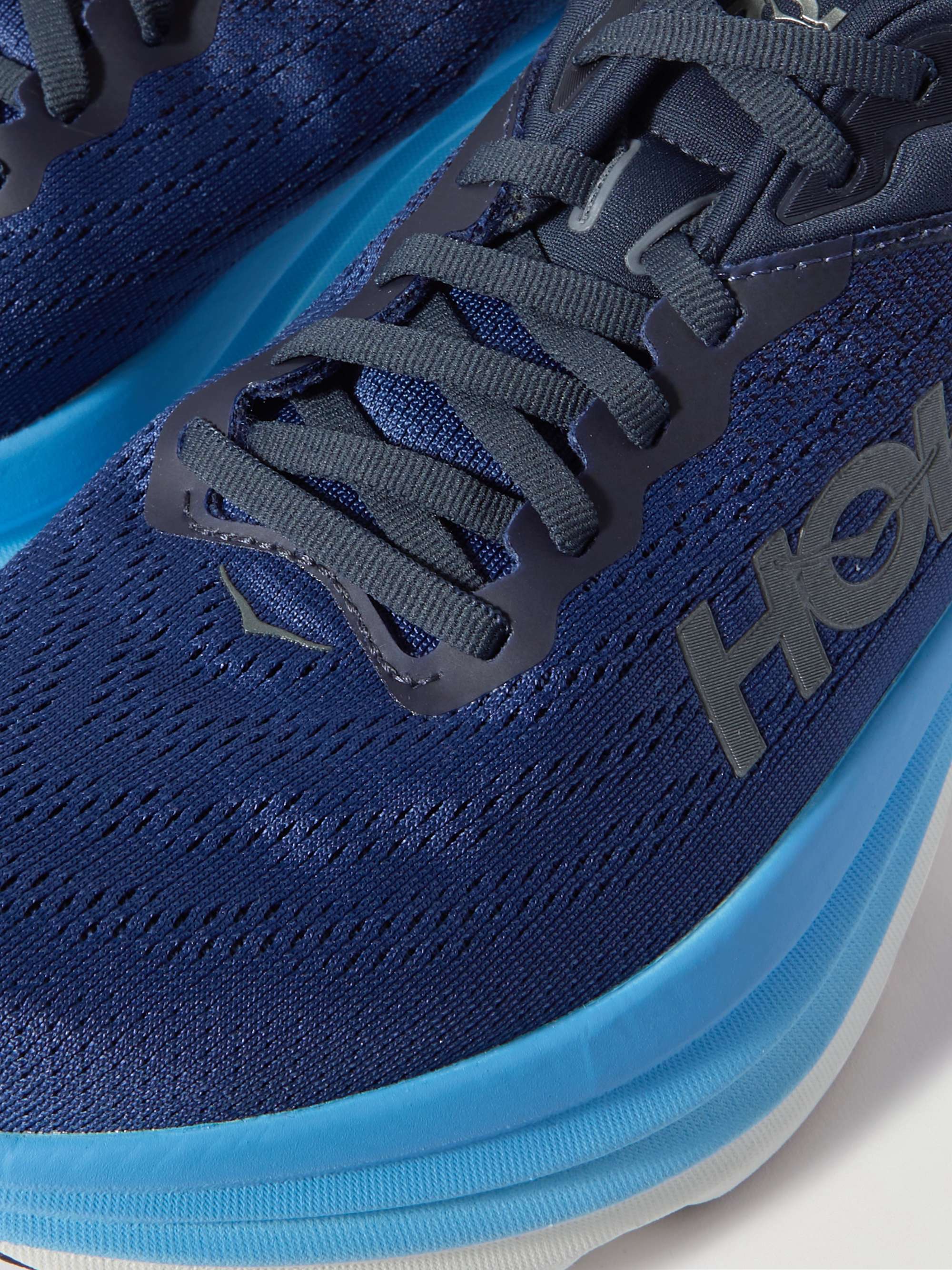 HOKA ONE ONE 