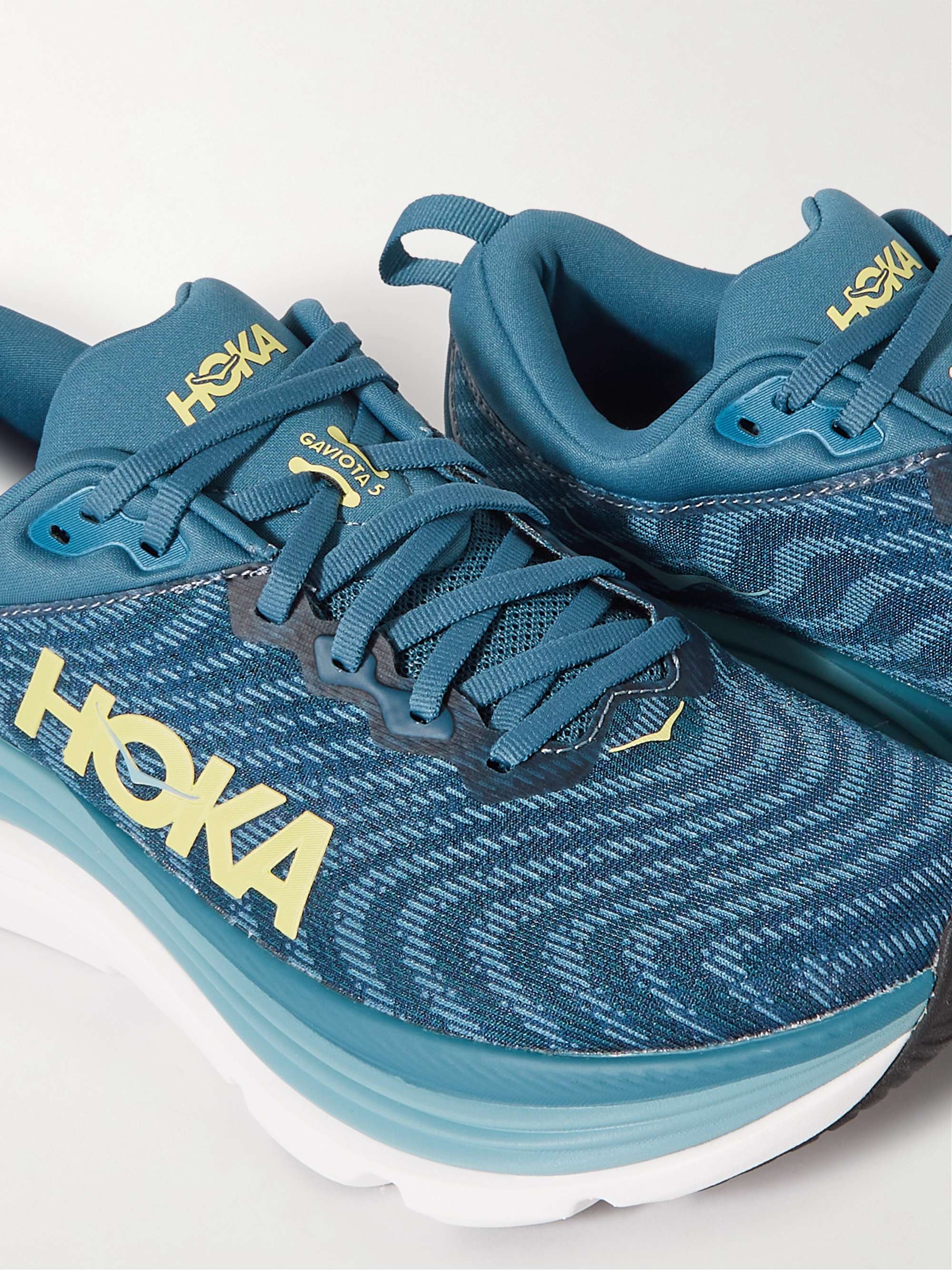 HOKA ONE ONE 