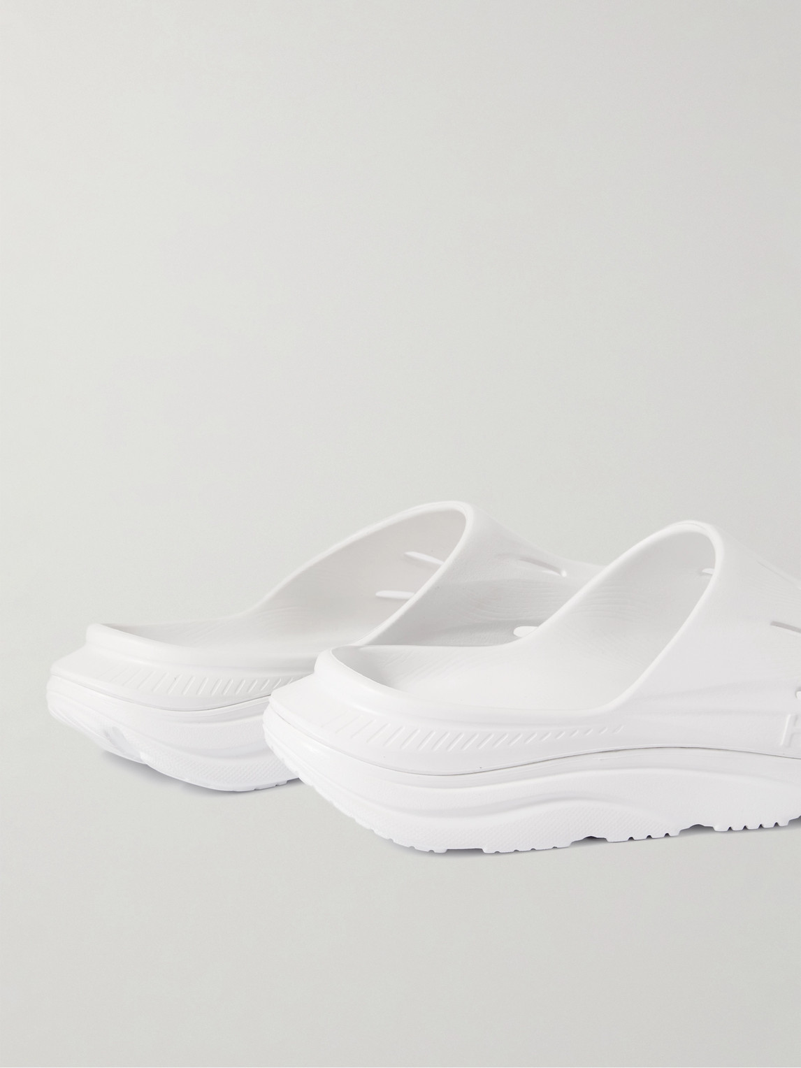 Hoka Gender Inclusive Ora Recovery Slide 3 Sandal In White
