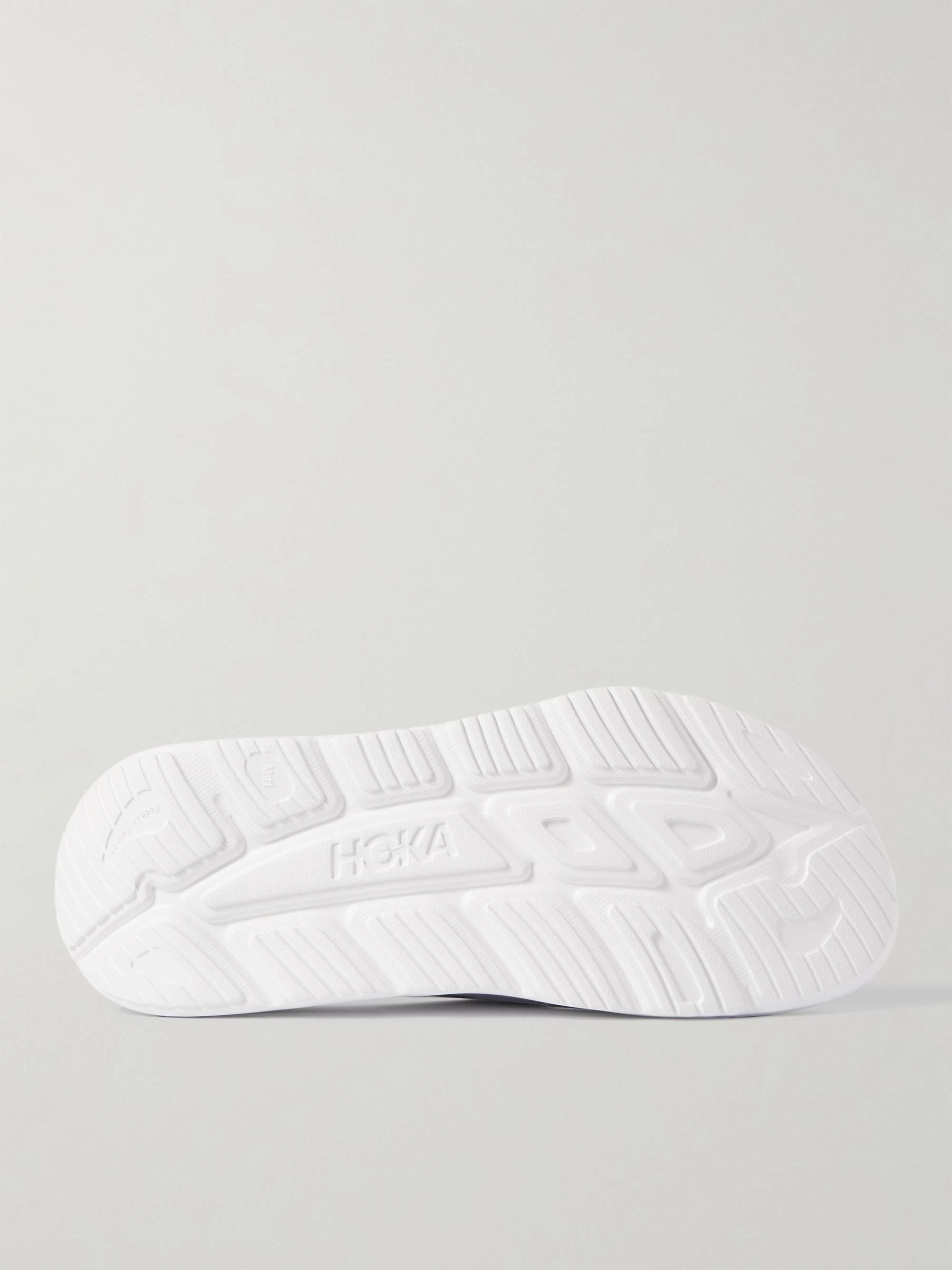 HOKA ONE ONE 