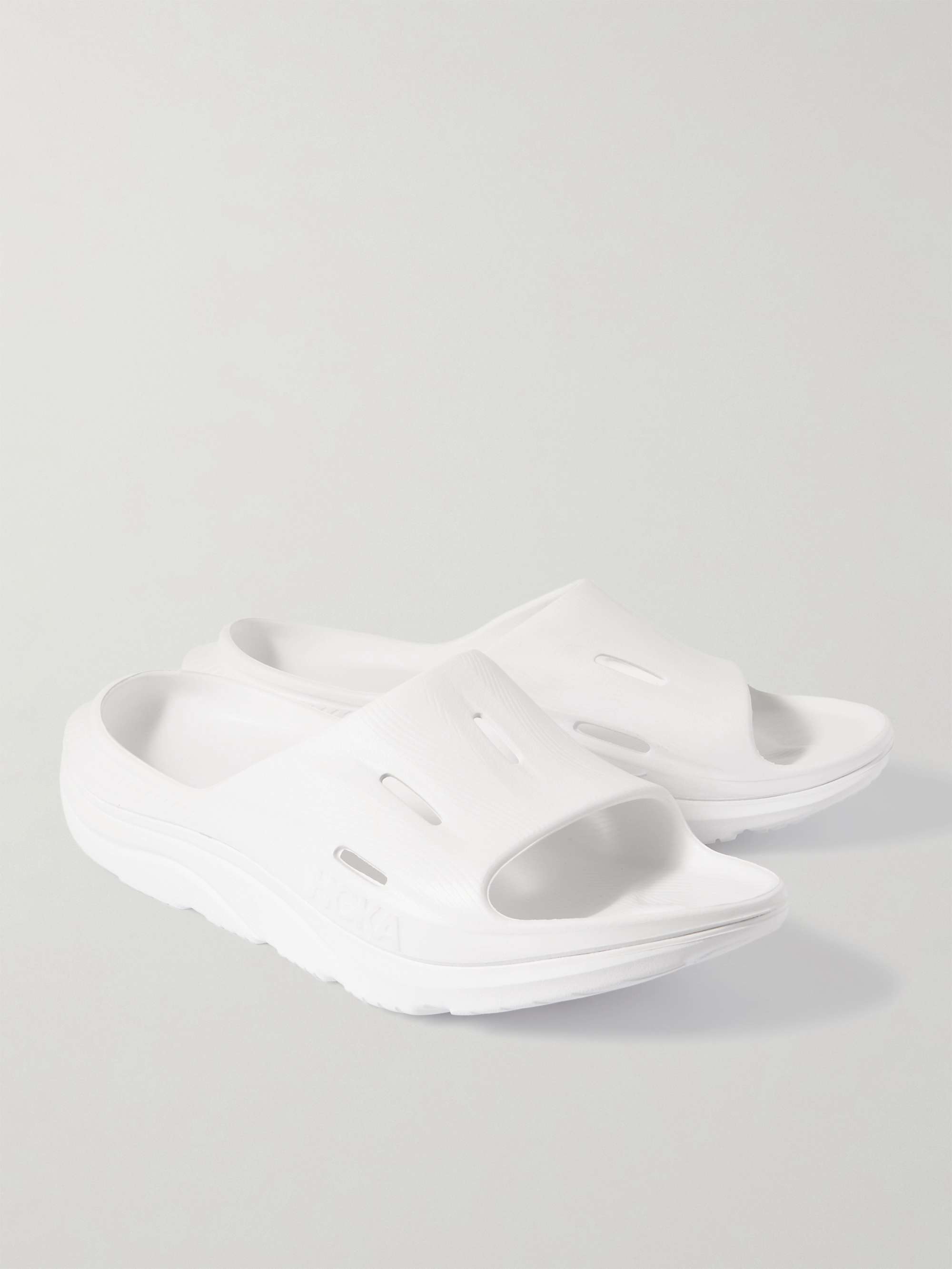 HOKA ONE ONE 