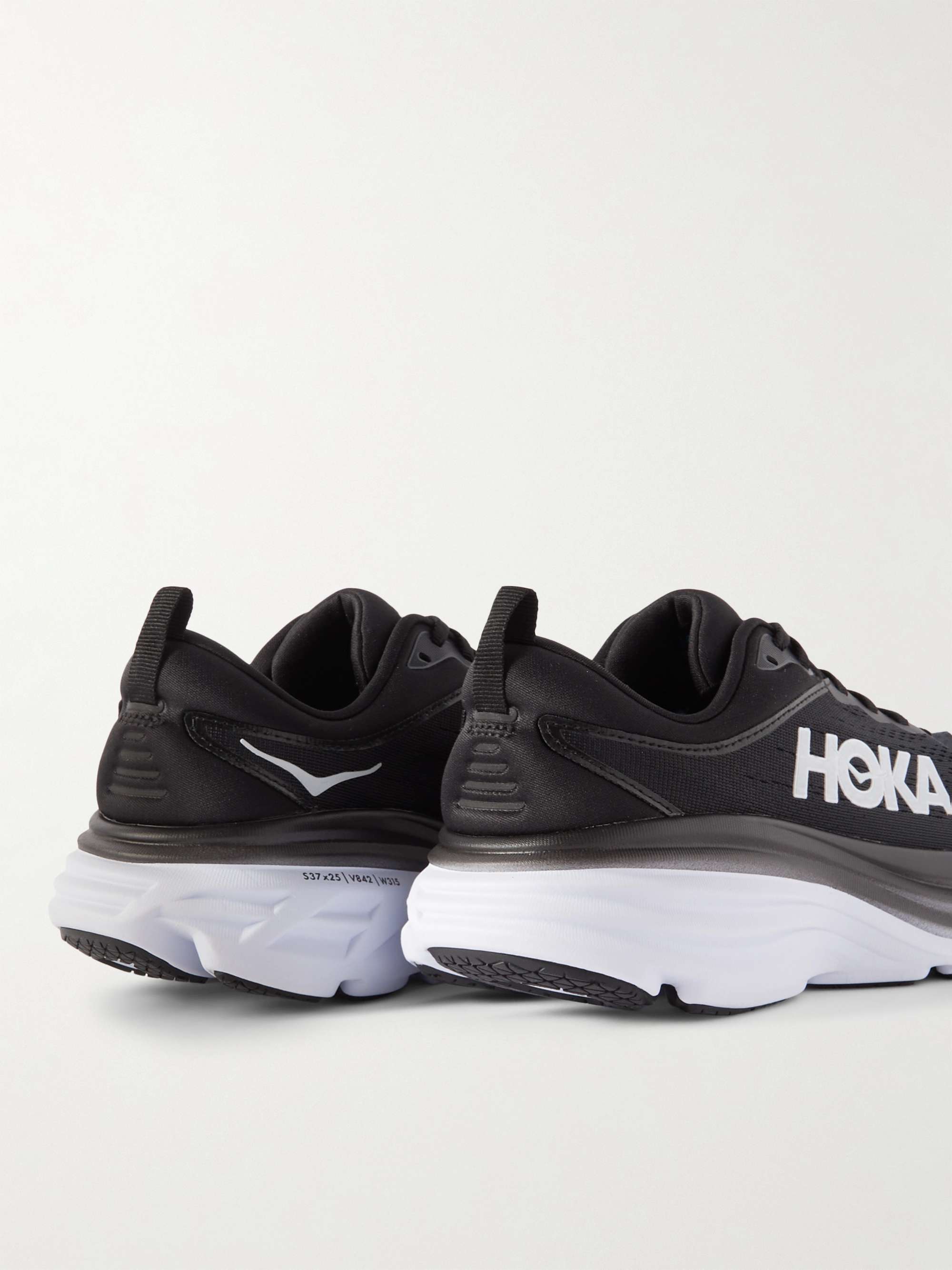 HOKA ONE ONE 