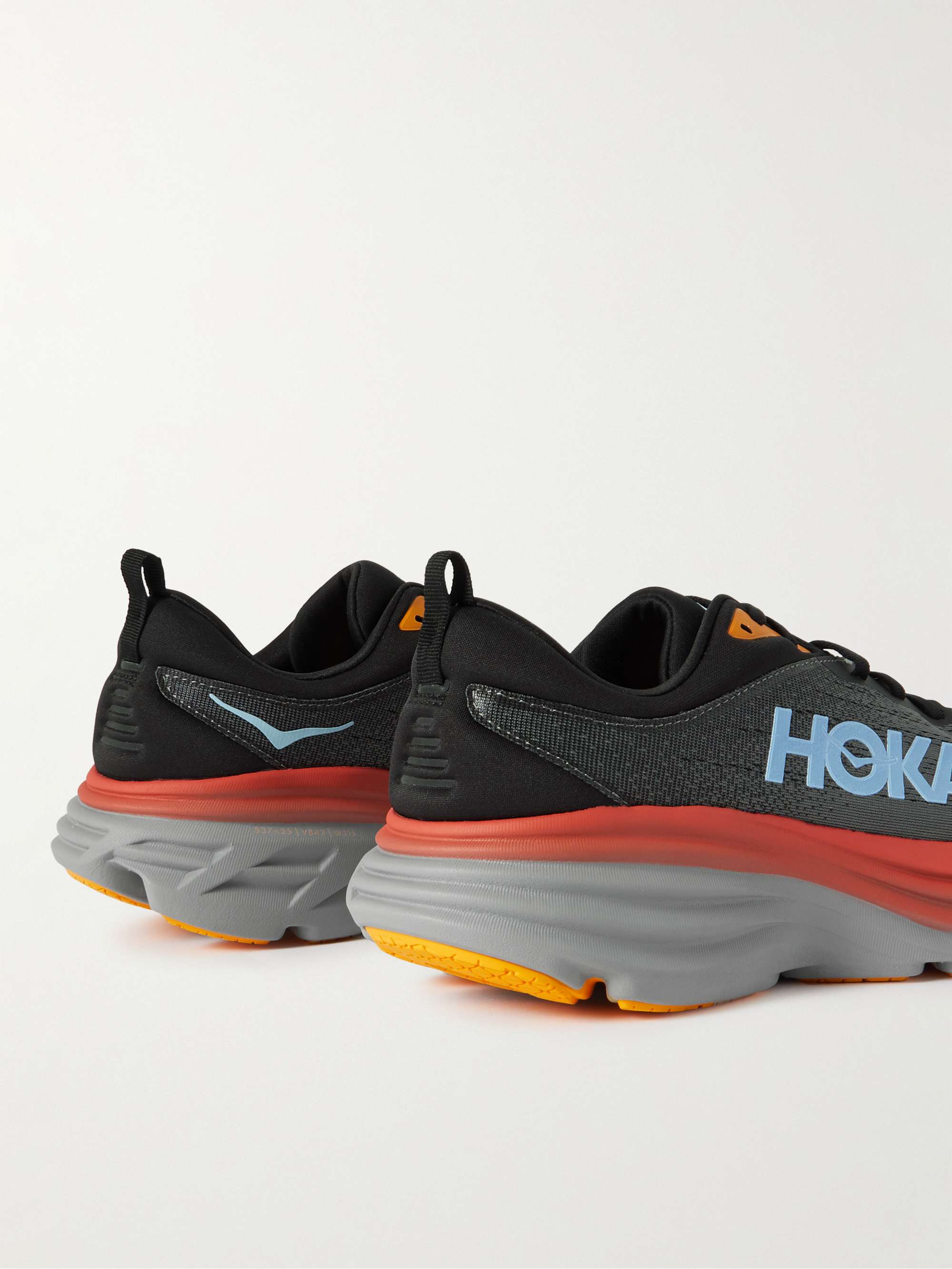 HOKA ONE ONE 