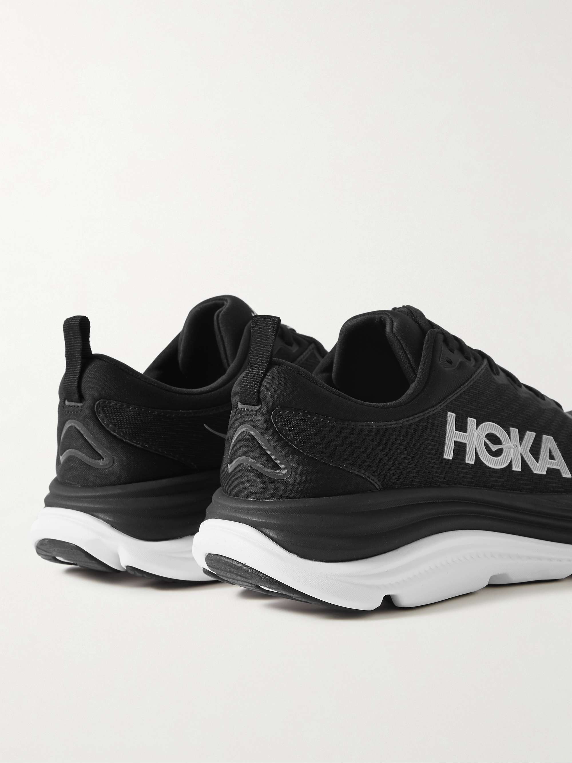 HOKA ONE ONE 