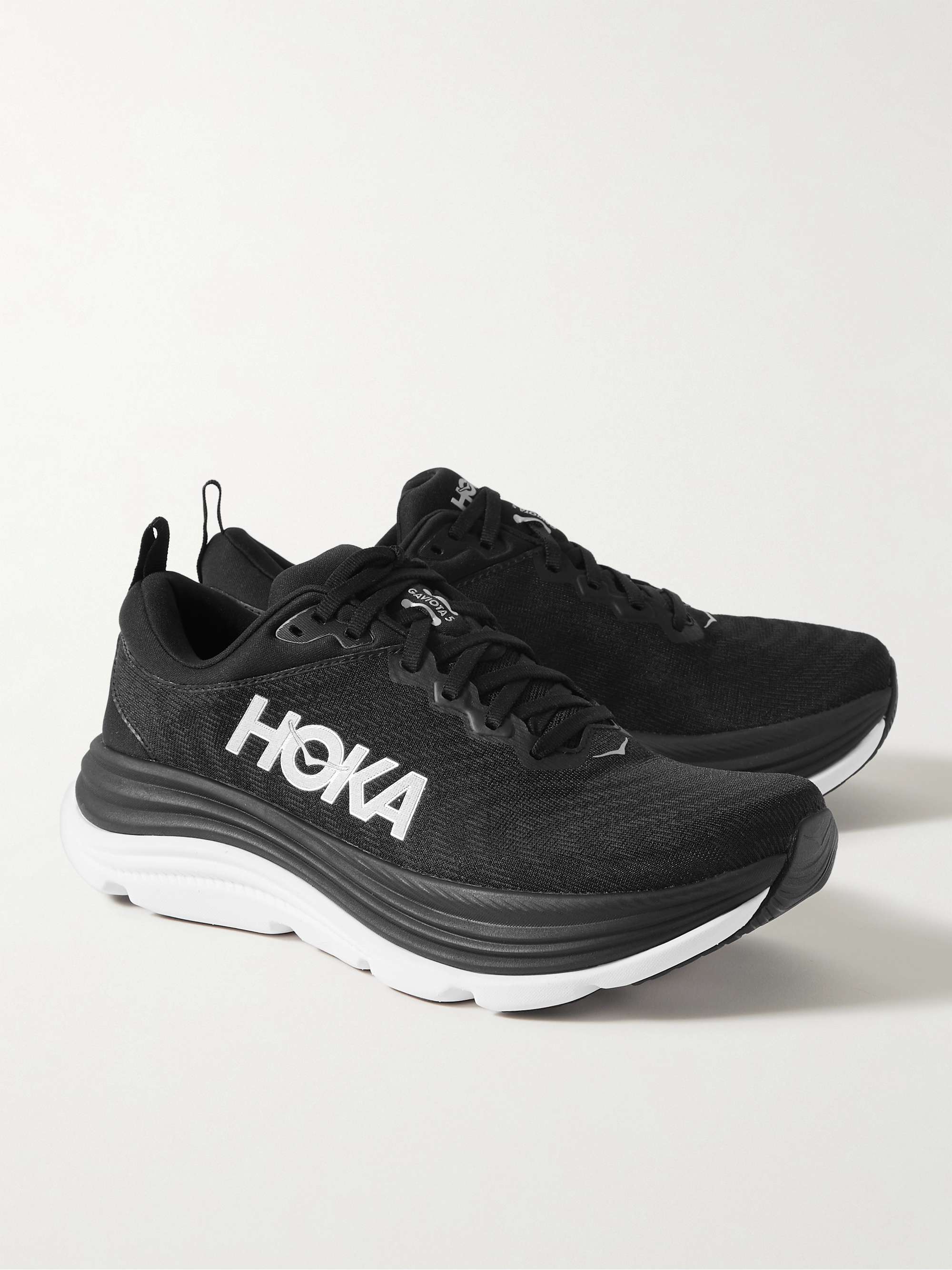 HOKA ONE ONE 