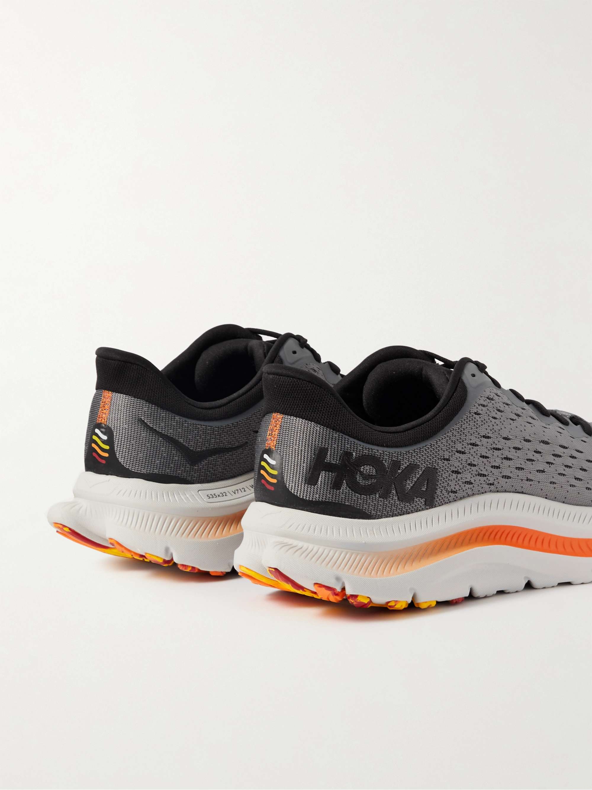 HOKA ONE ONE 