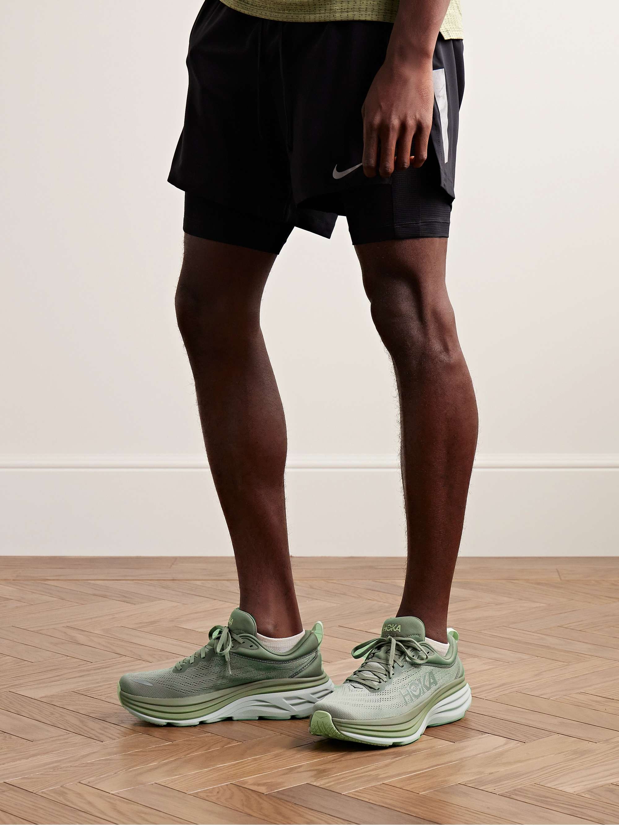 HOKA ONE ONE 