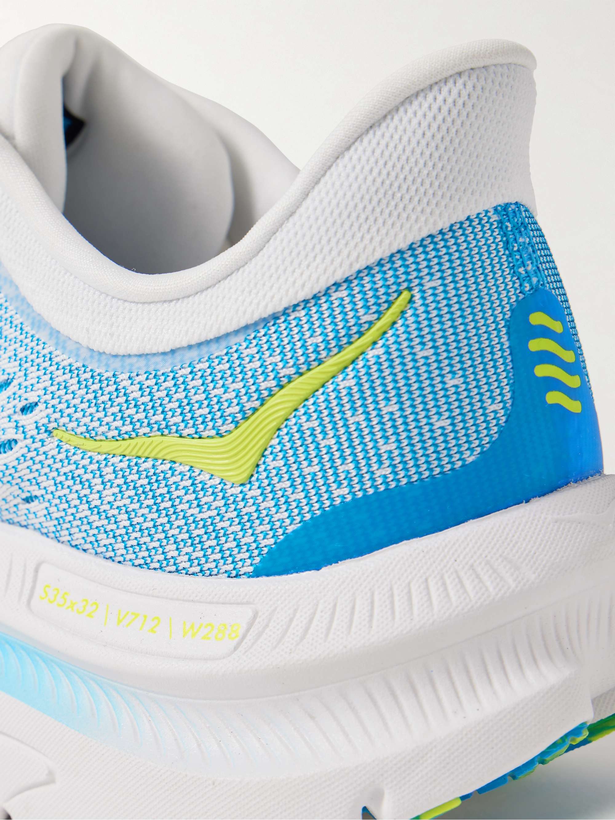 HOKA ONE ONE 