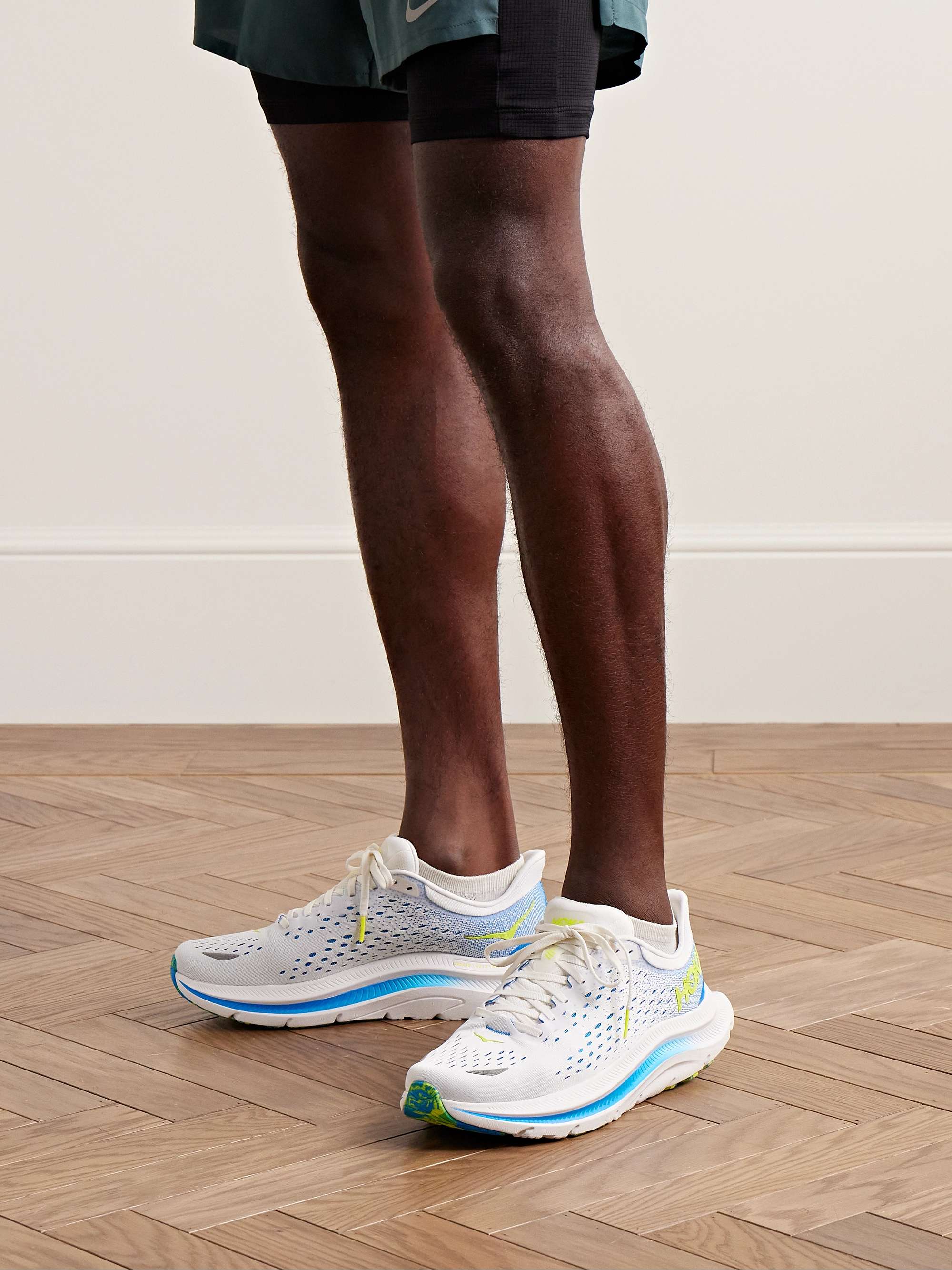 HOKA ONE ONE 