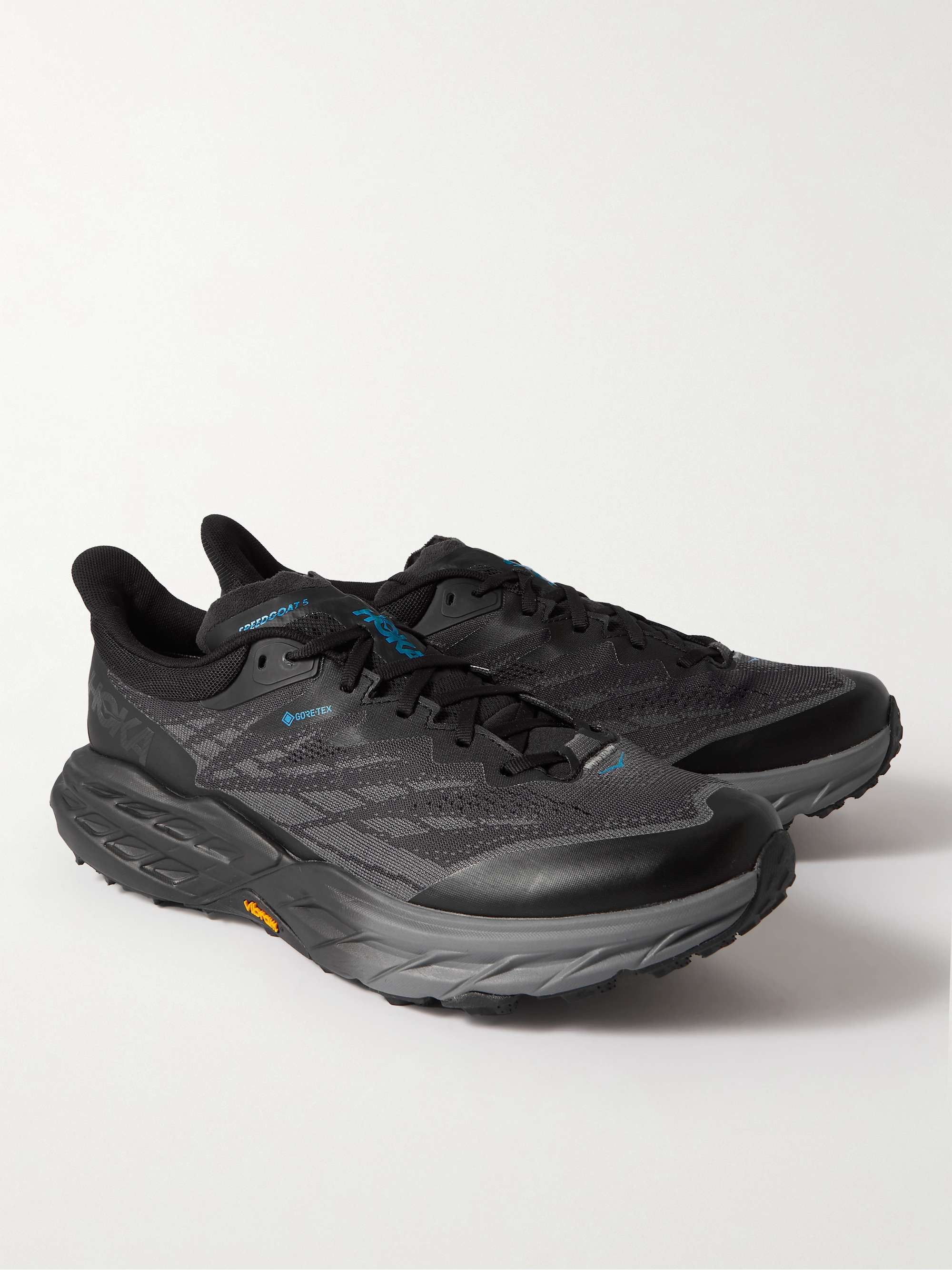 HOKA ONE ONE 