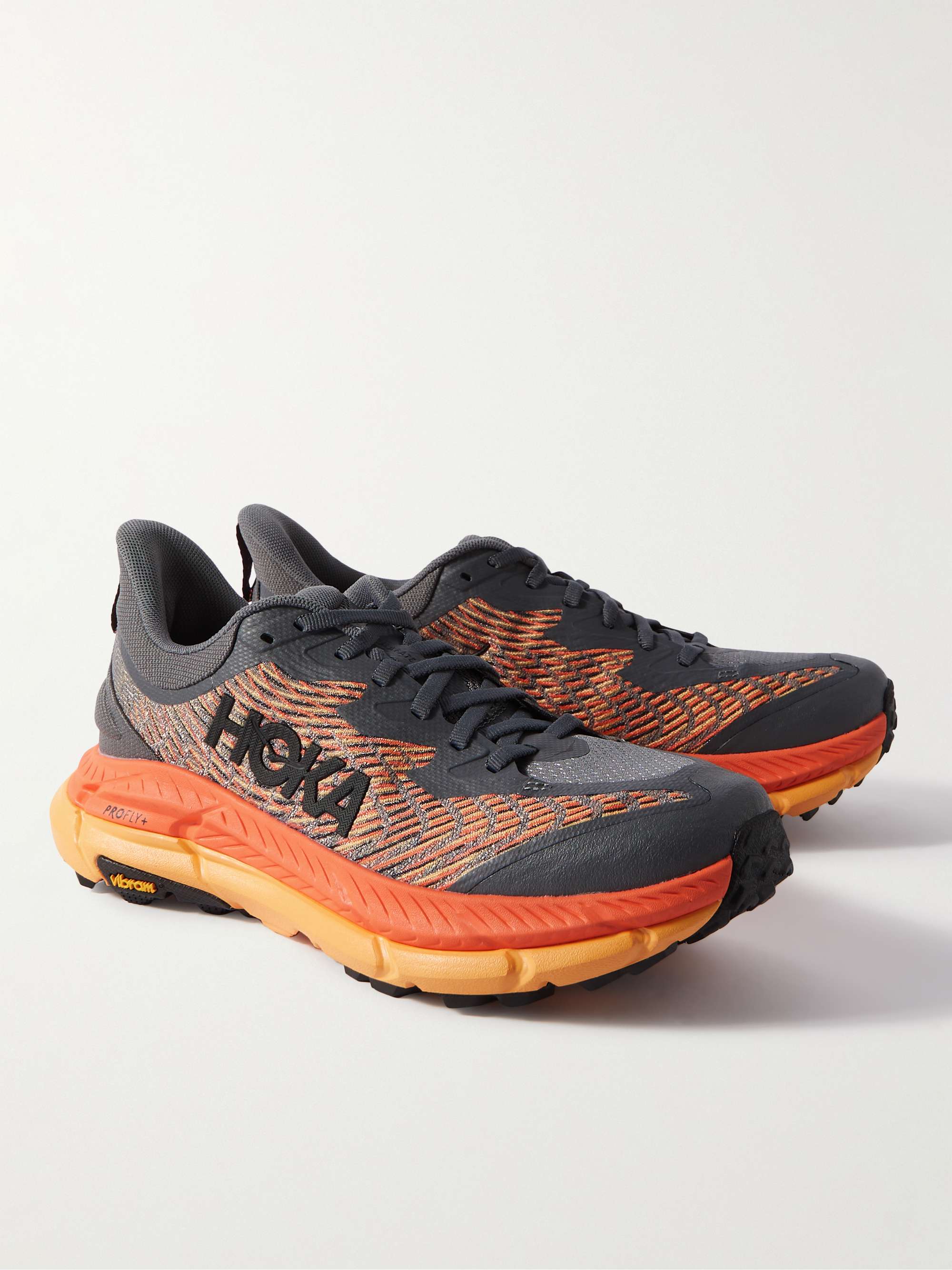 HOKA ONE ONE 