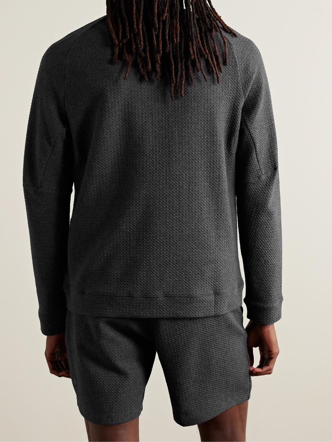 https://www.mrporter.com/variants/images/1647597316772838/bk/w1000.jpg