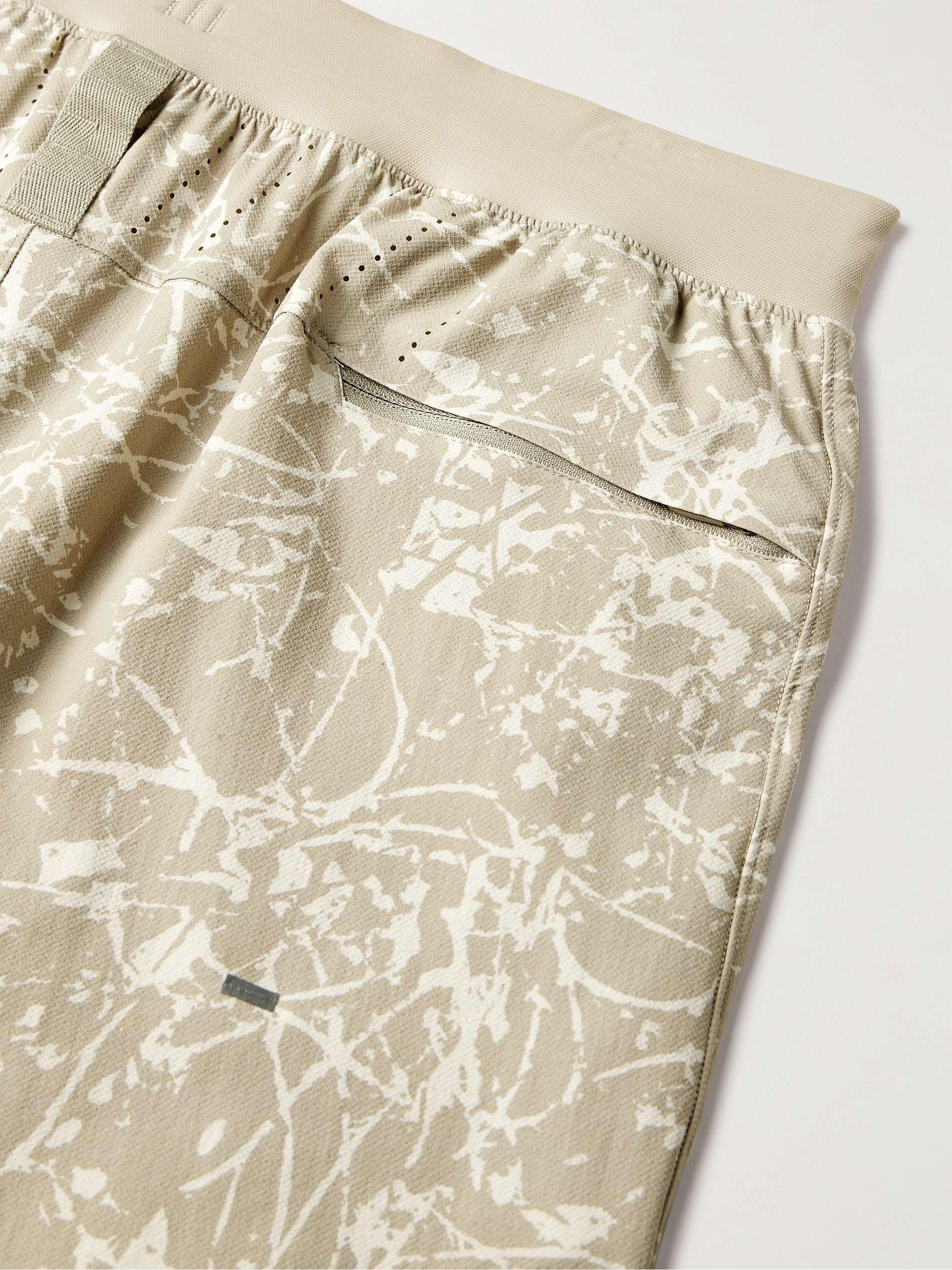 LULULEMON 