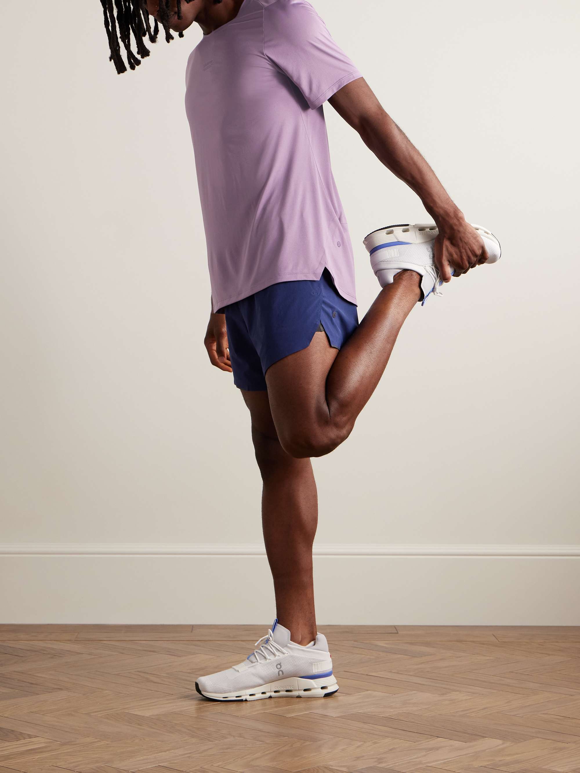 LULULEMON 