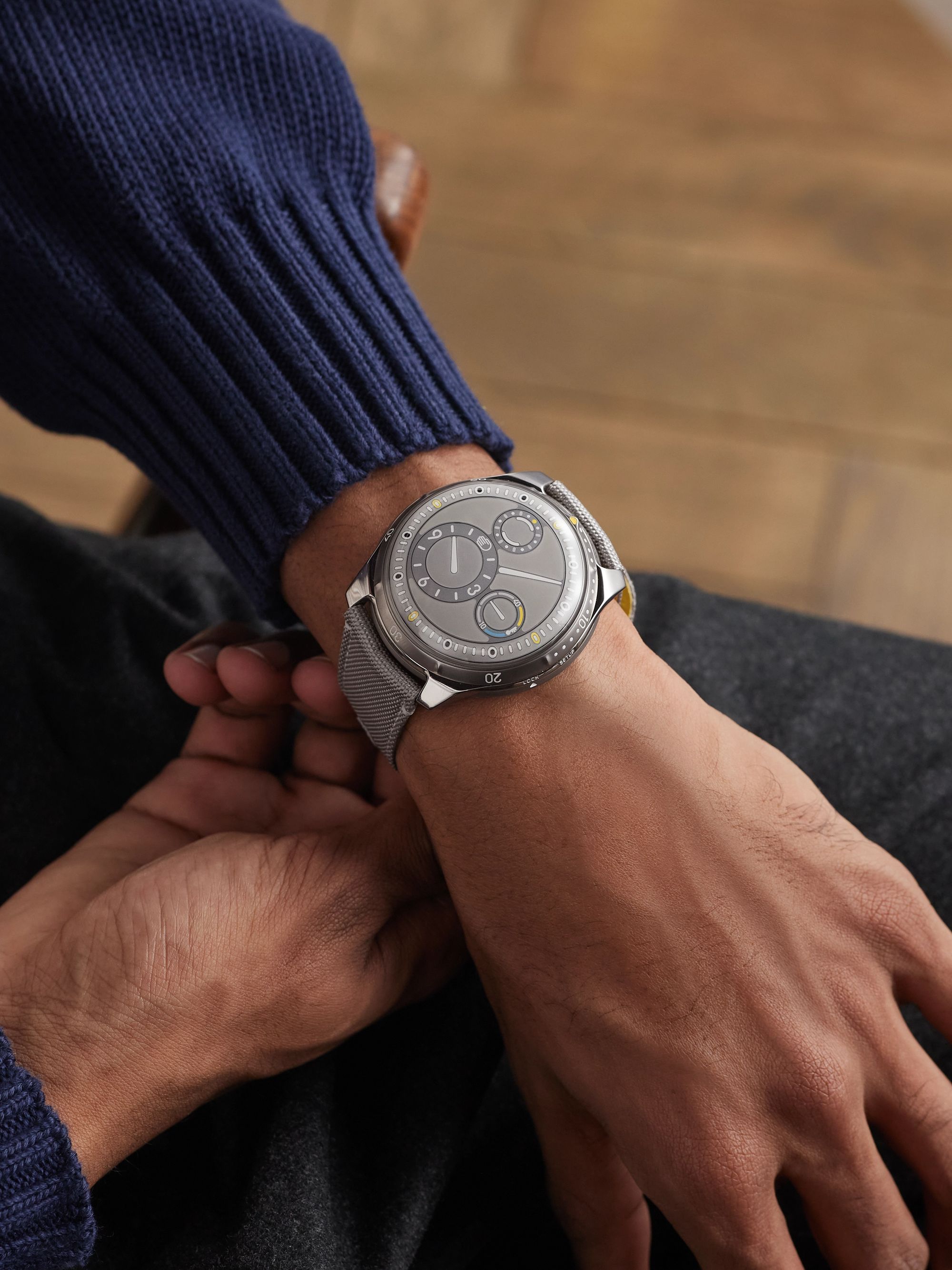 RESSENCE 