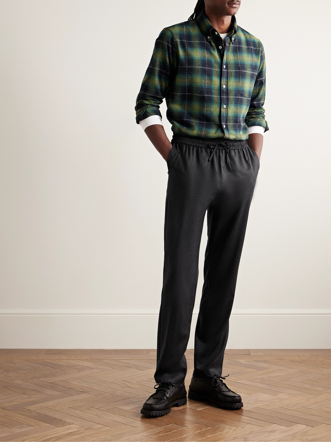 Shop De Bonne Facture Straight-leg Wool-flannel Drawstring Trousers In Gray