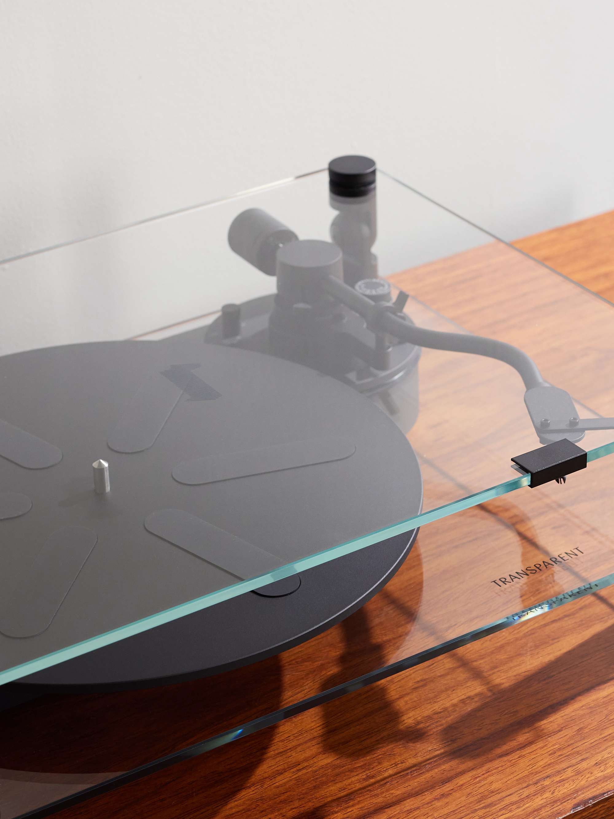 TRANSPARENT SPEAKER 