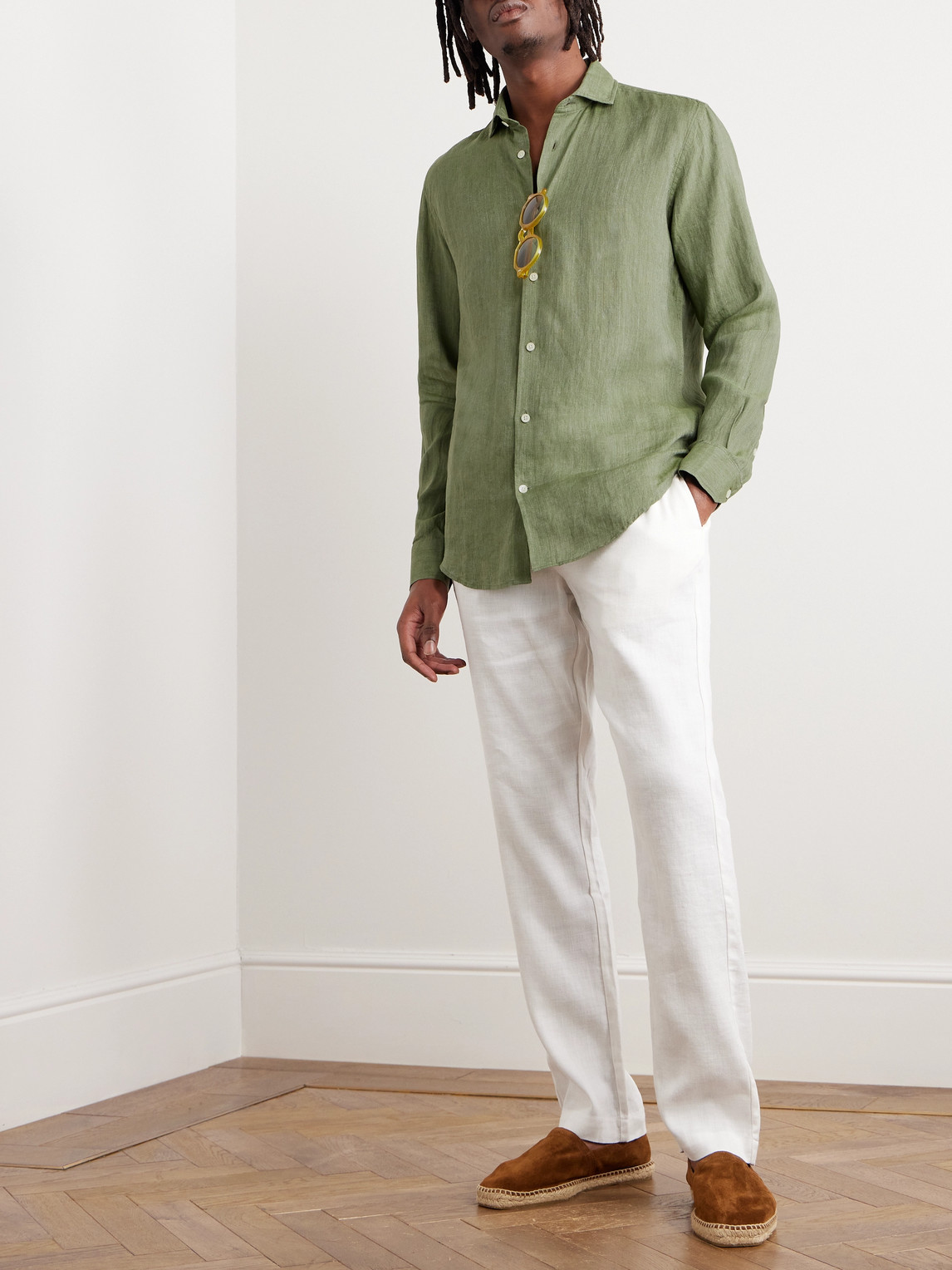 Shop Frescobol Carioca Antonio Cutaway-collar Linen Shirt In Green