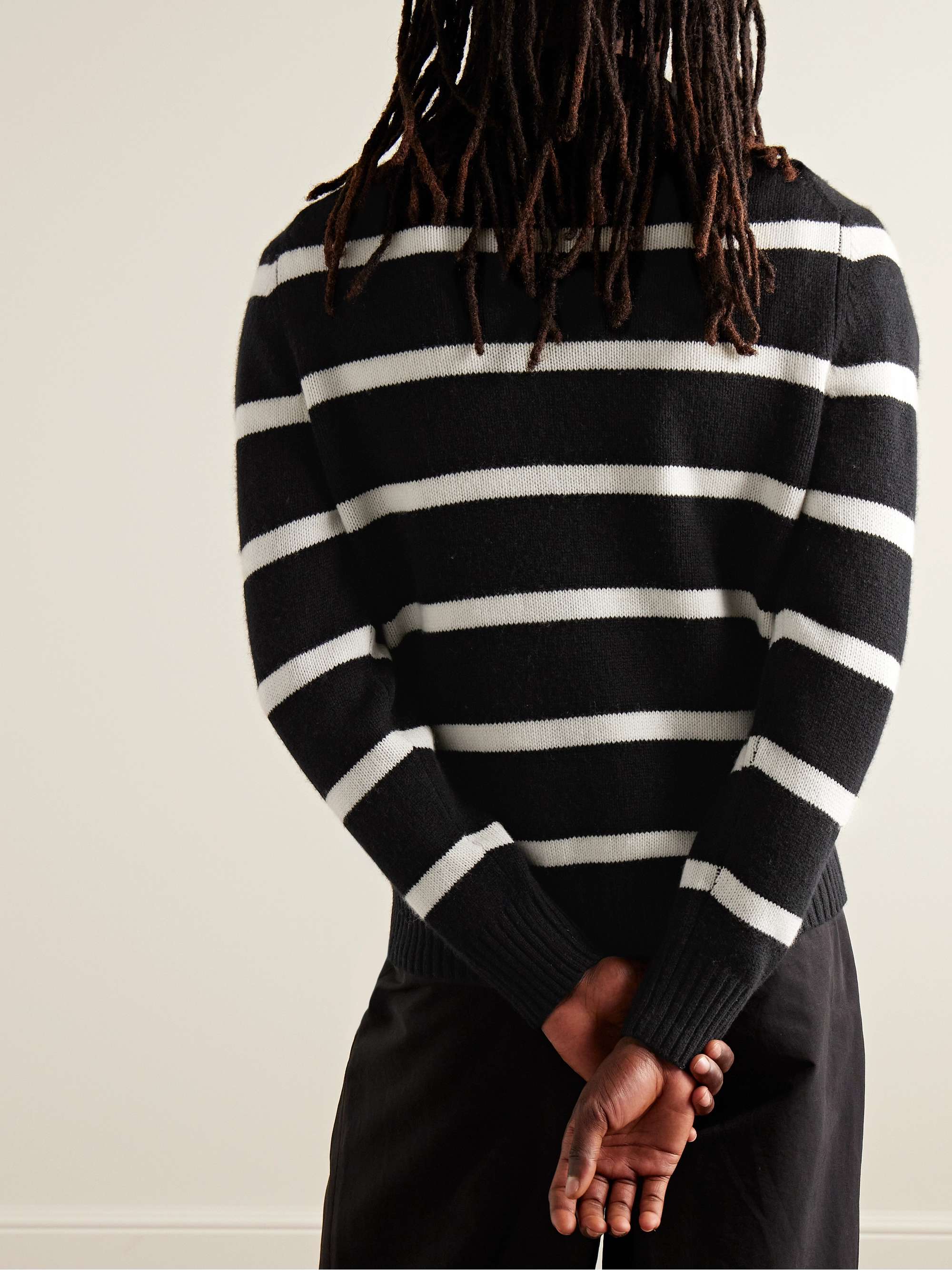 ALLUDE 